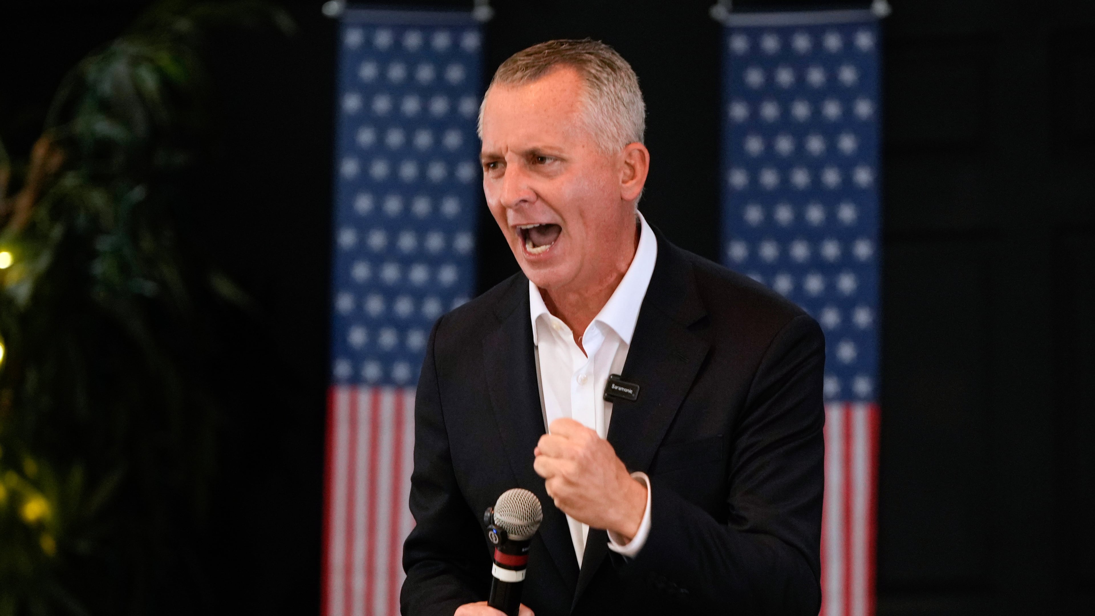 Florida Democratic gubernatorial candidate David Jolly, speaks during a town hall meeting, Saturday, Aug. 8, 2026, in Leesburg, Fla. (AP Photo/John Raoux)