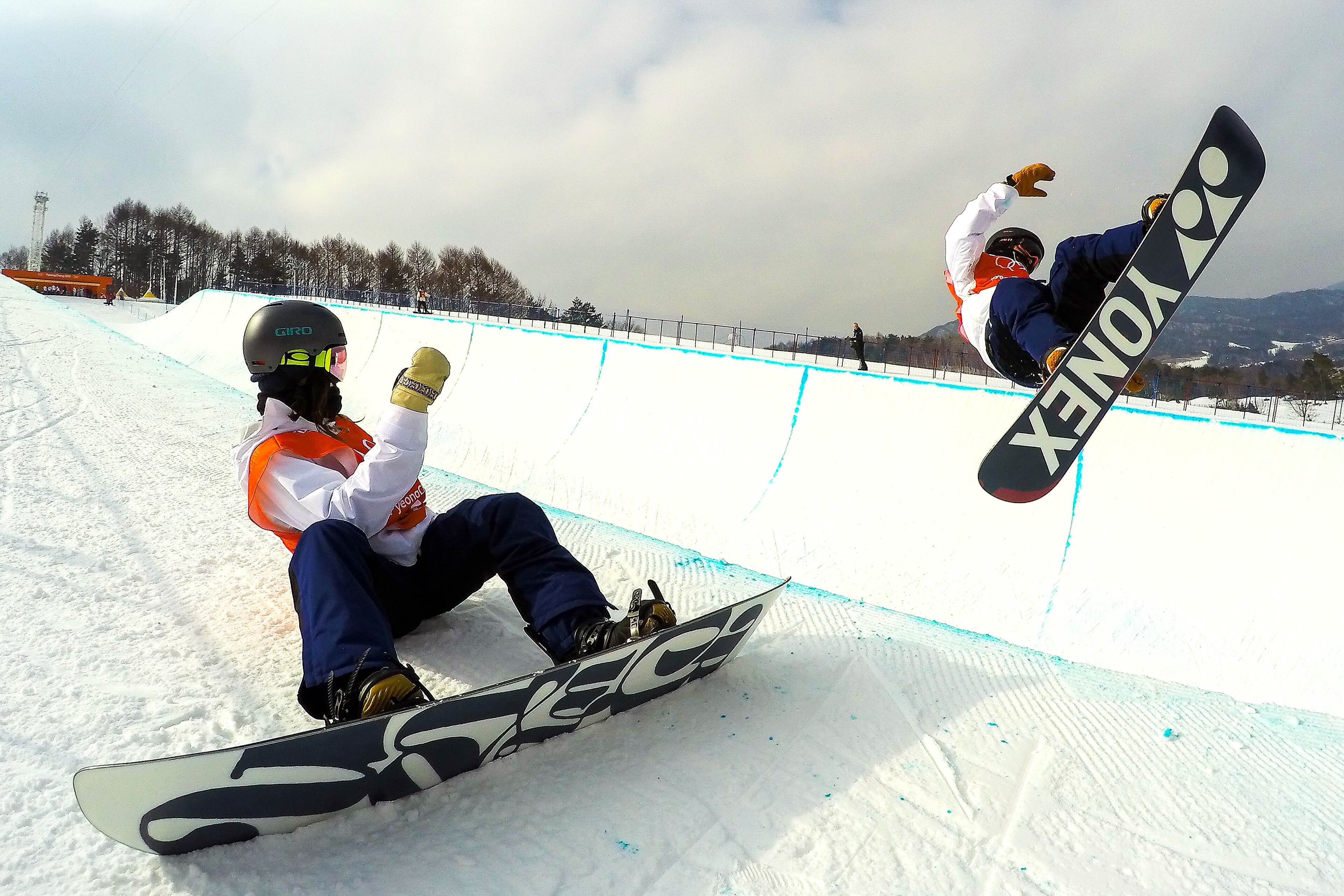 PYEONGCHANG-GUN, SOUTH KOREA - FEBRUARY 09: Snowboarders Hikaru Oe (L) and Taku Hiraoka of Japan practice ahead of the PyeongChang 2018 Winter Olympic Games at Phoenix Snow Park on February 9, 2018 in Pyeongchang-gun, South Korea. (Photo by David Ramos/Getty Images)