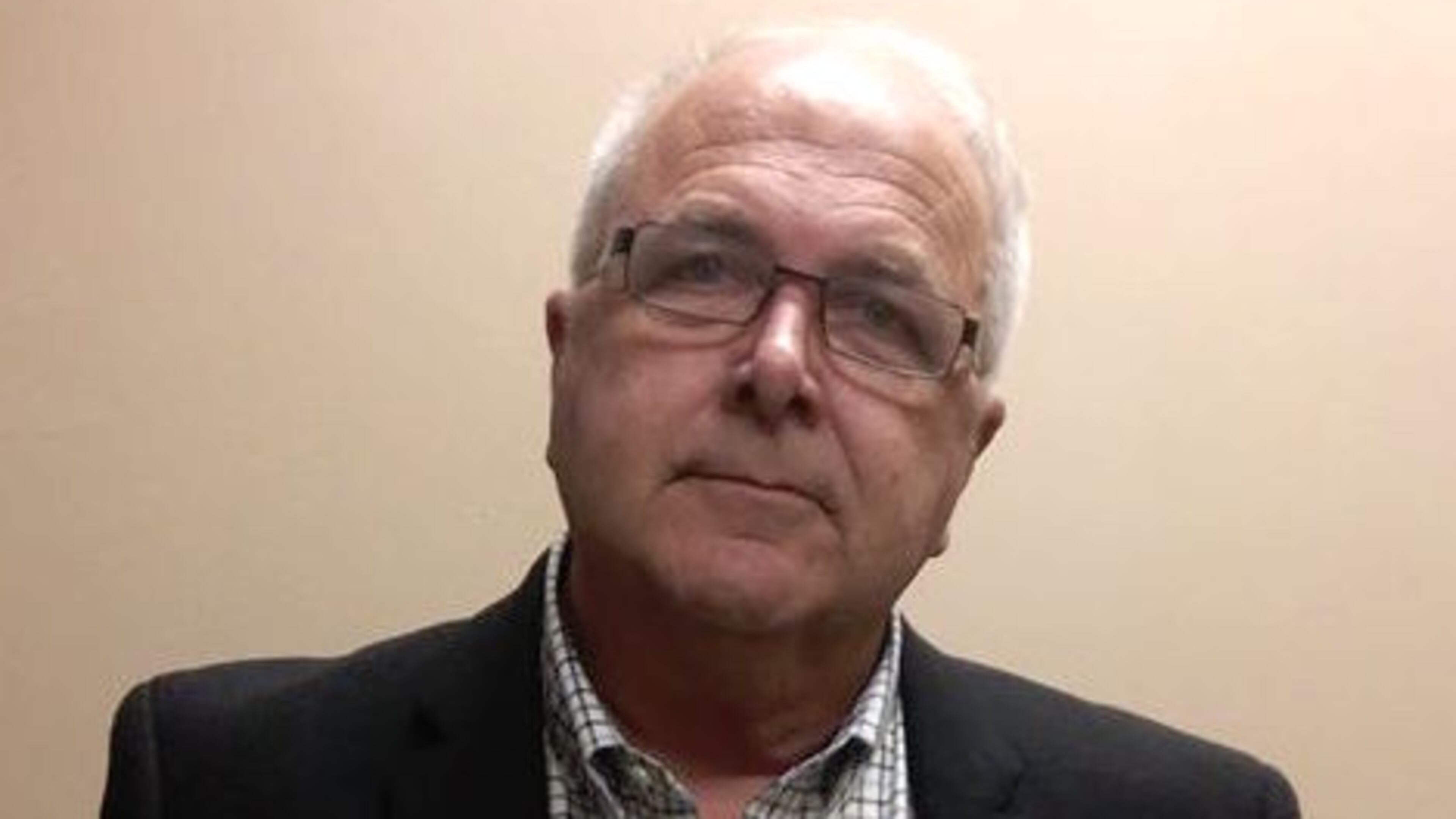 Loganville City Manager Bill Jones retires with accolades from Governor Nathan Deal. Courtesy City of Loganville