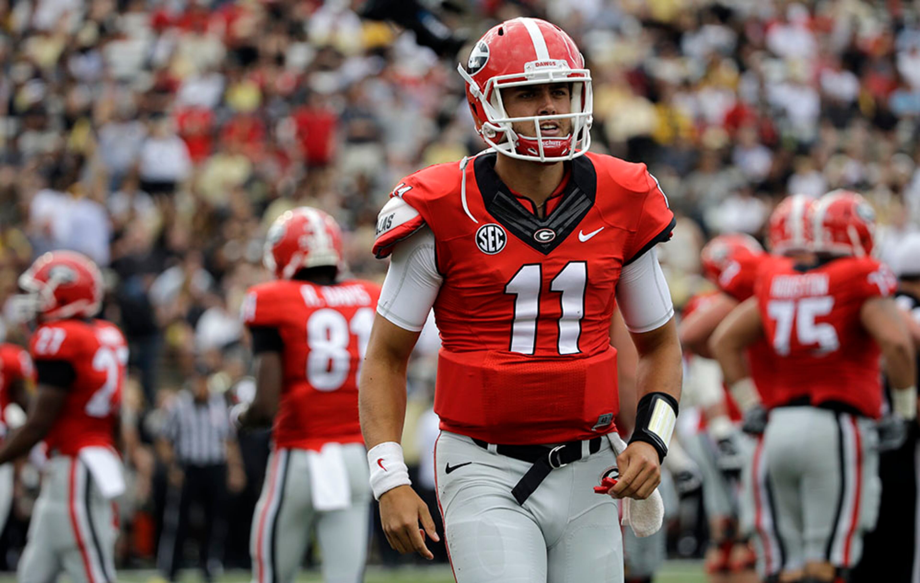 Georgia's new quarterback Greyson Lambert has thrown for 257 yards with 2 touchdowns of 19 completions. The Bulldogs' passing offense is ranked 102 of 130 FBS teams, with 166.5 yards per game.
