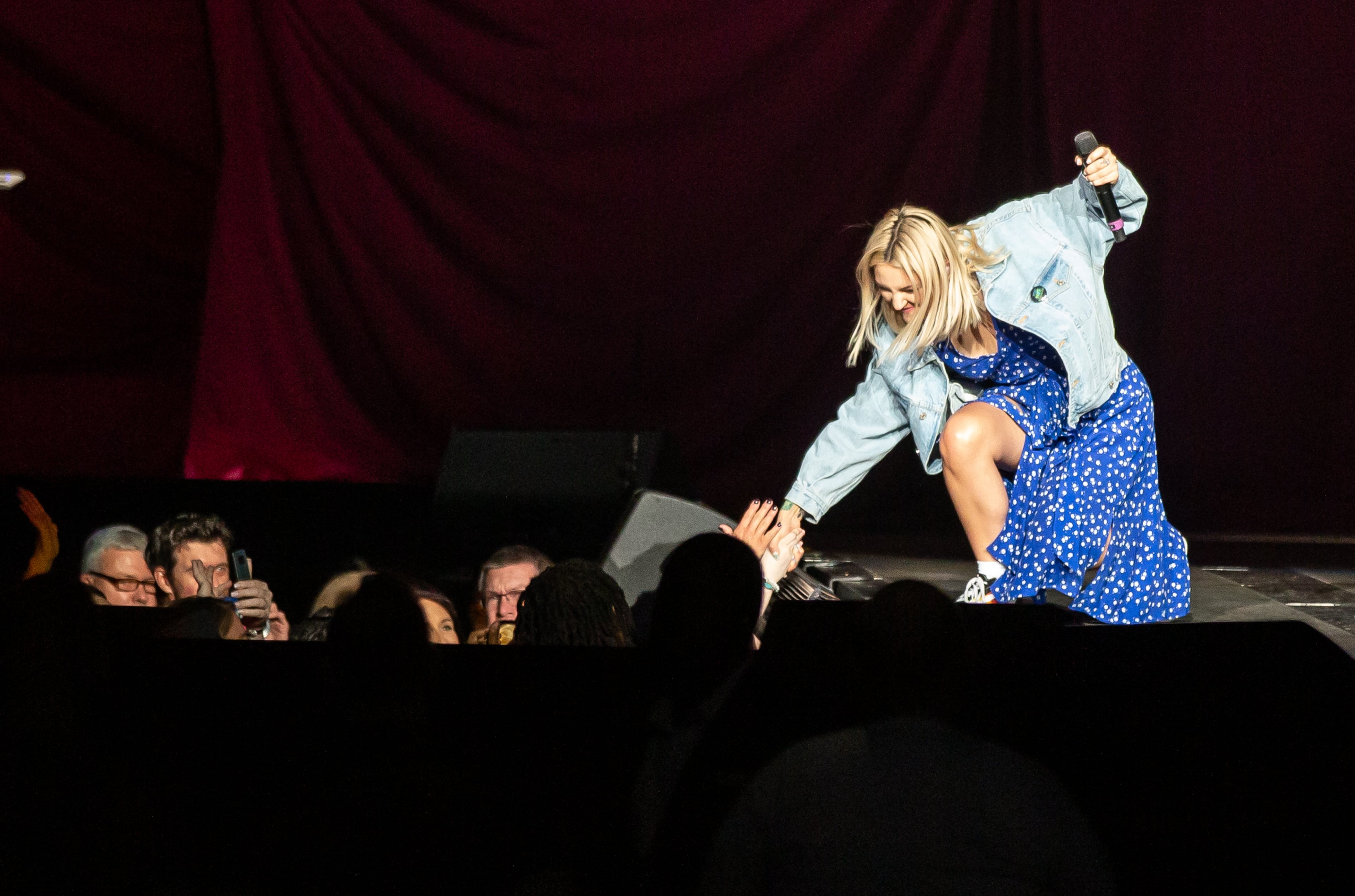 Julia Michaels Opening for Pink @ State Farm Arena 3.12.19