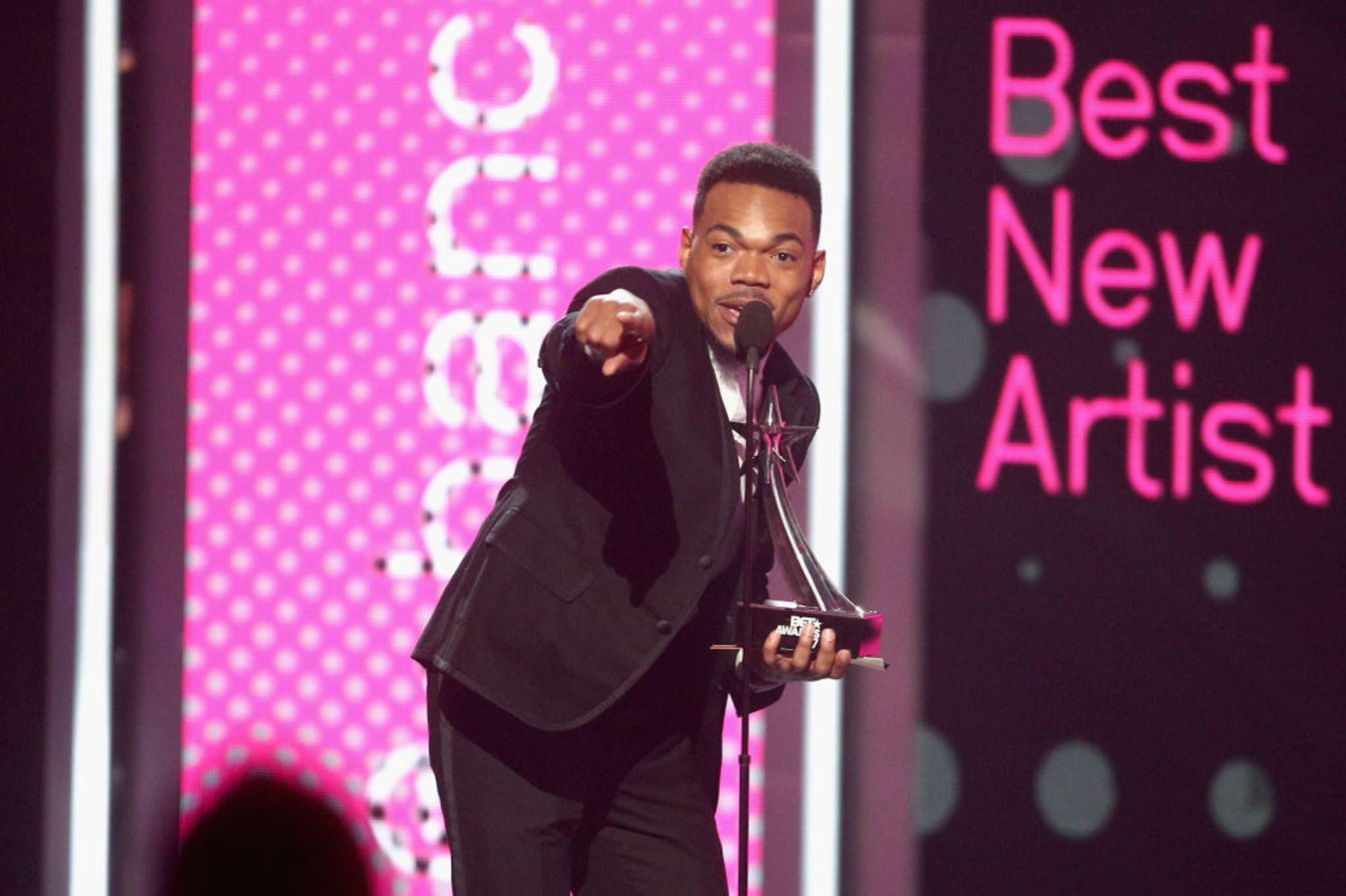 LOS ANGELES, CA - JUNE 25: Chance The Rapper accepts the award for Best New Artist onstage at 2017 BET Awards at Microsoft Theater on June 25, 2017 in Los Angeles, California. (Photo by Frederick M. Brown/Getty Images )