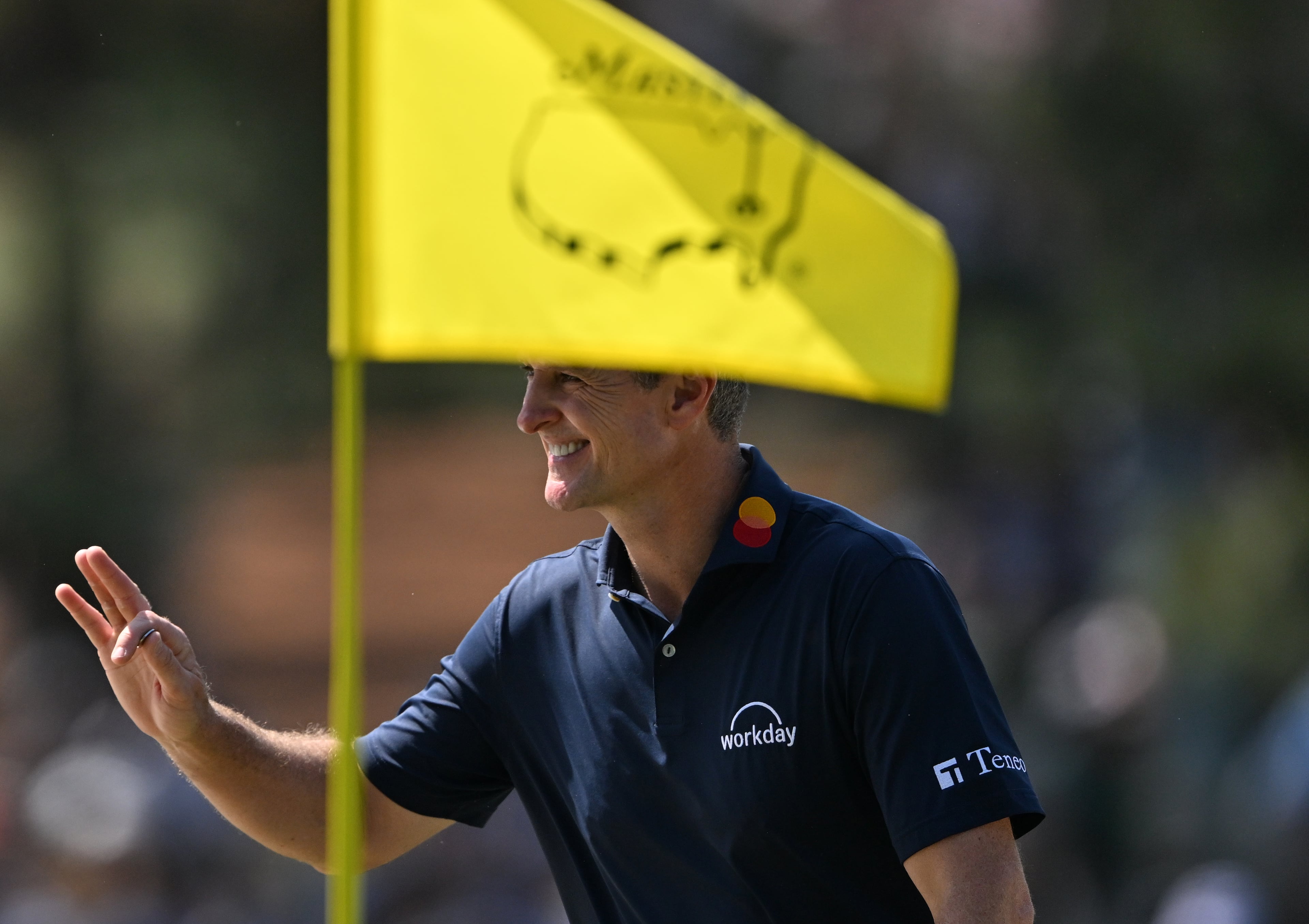 Justin Rose walks up to seventh green during final round of the Masters, at Augusta National Golf Club, Sunday, April 12, 2026, in Augusta, GA (Hyosub Shin/AJC)