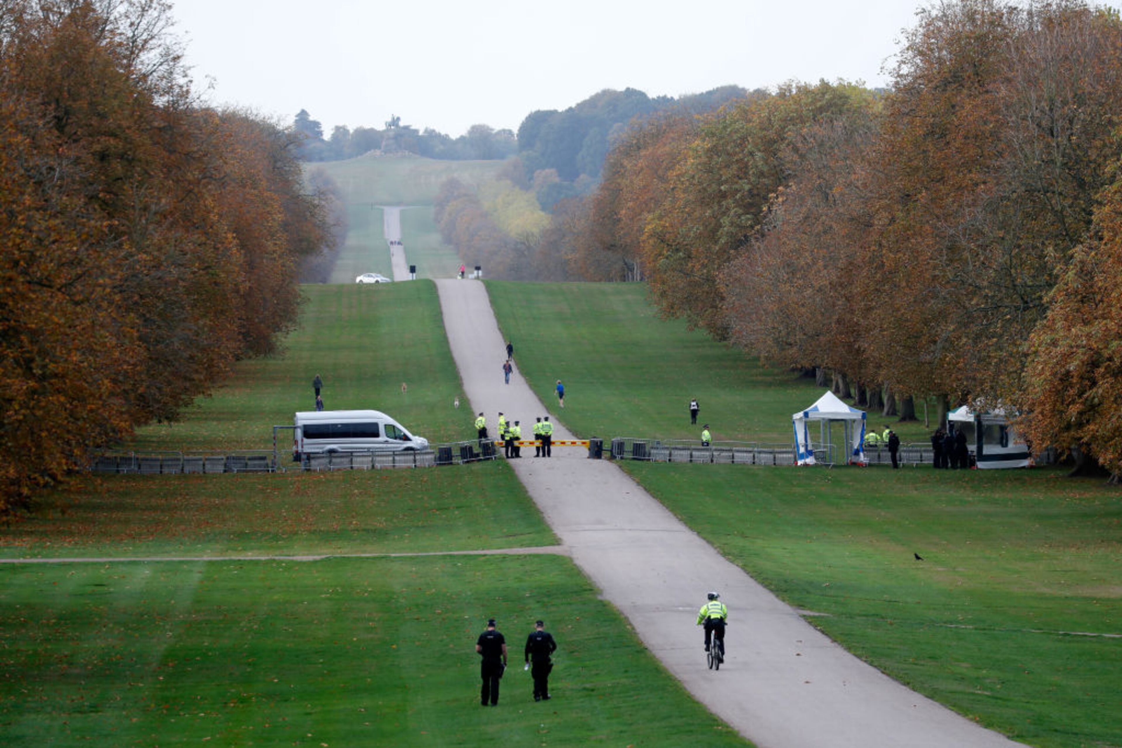 WINDSOR, ENGLAND - OCTOBER 12: A general view of The Long Walk ahead of the Royal wedding of Princess Eugenie of York and Mr. Jack Brooksbank at St. George's Chapel on October 12, 2018 in Windsor, England. (Photo by Chris Jackson/Getty Images)
