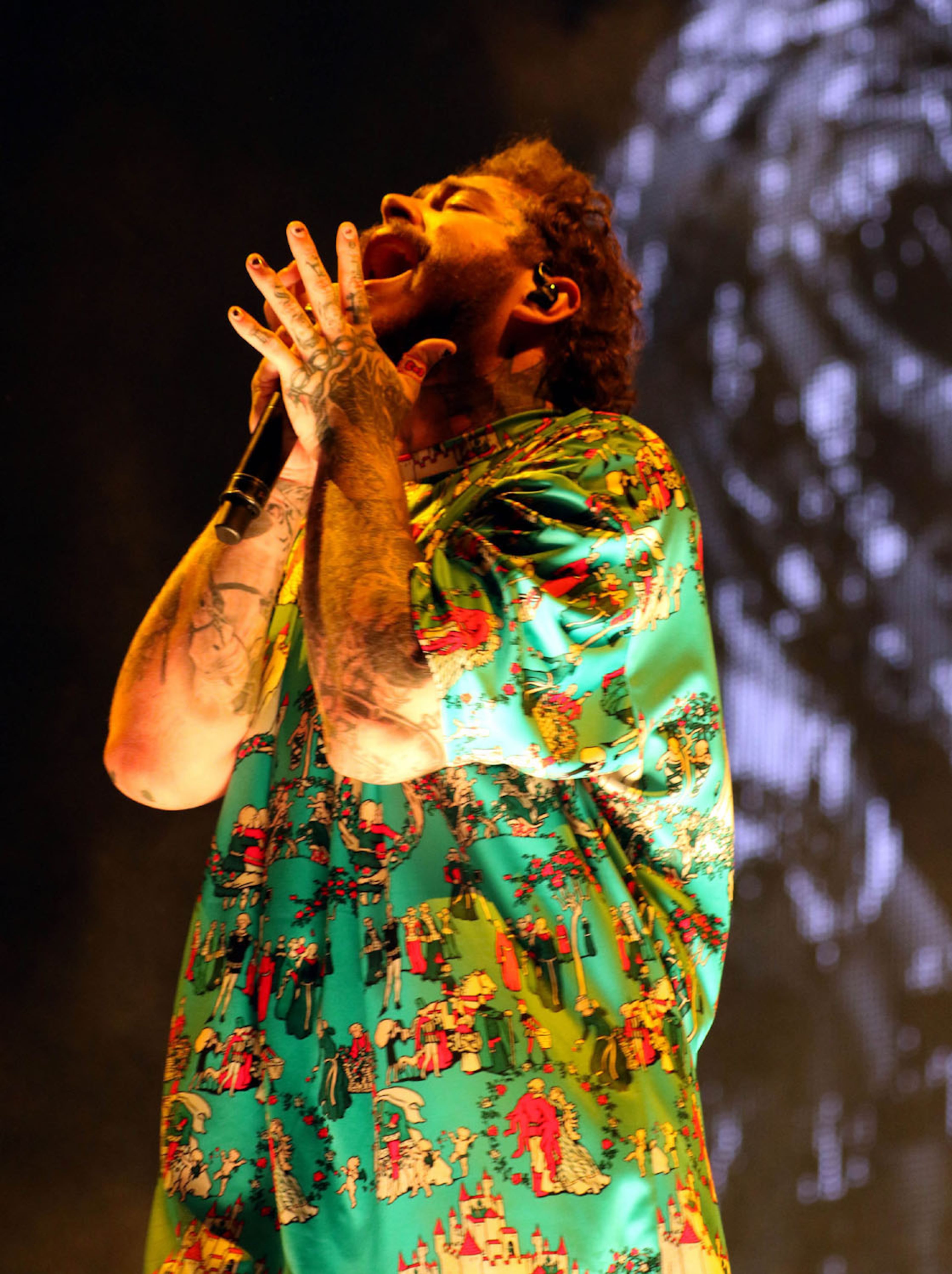 Post Malone rocked sold out State Farm Arena on his Runaway Tour on Friday, October 18, 2019. Swae Lee, Tyla Yaweh and DJ Enice opened the show.
Robb Cohen Photography & Video /RobbsPhotos.com
