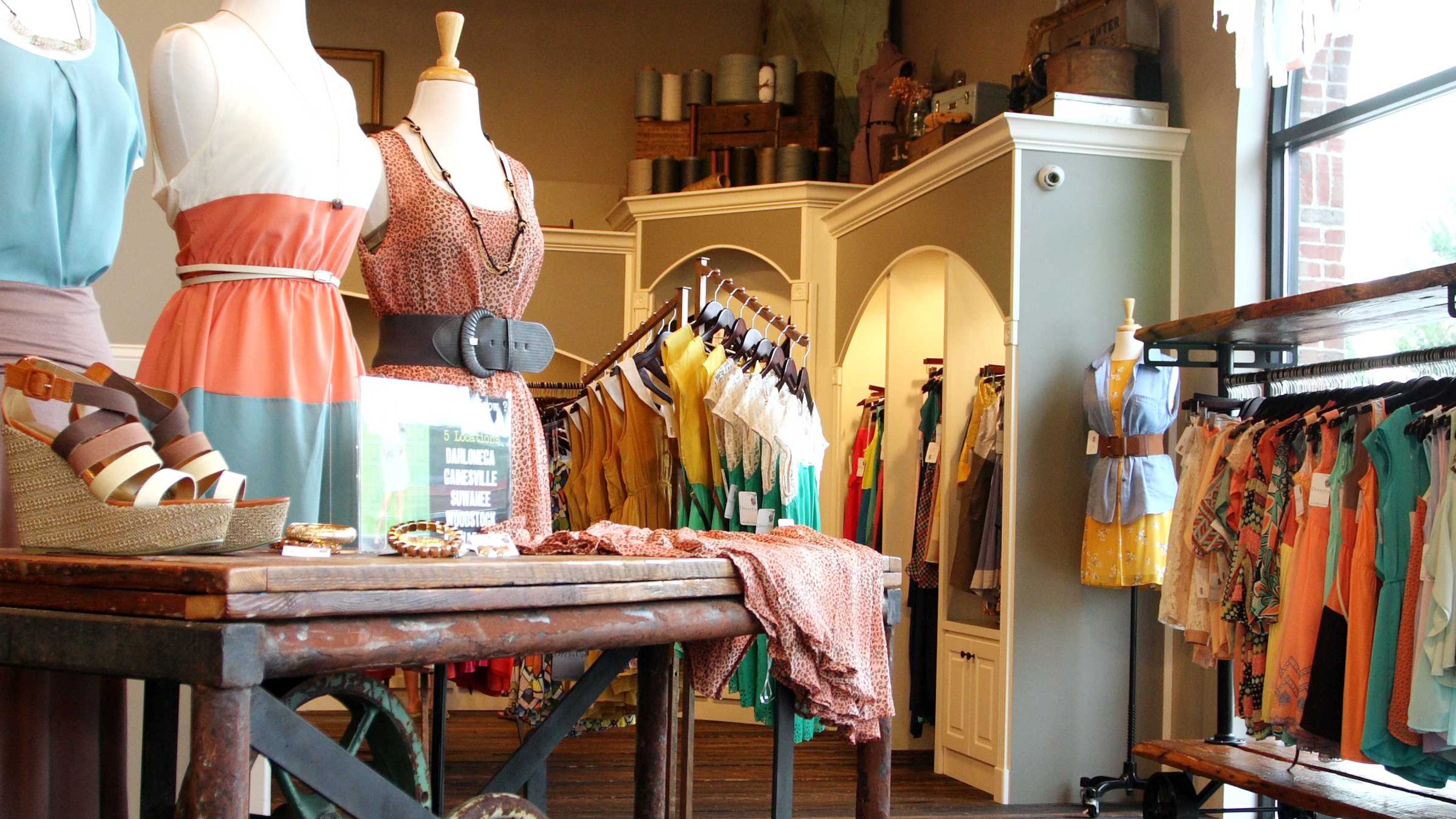 Dress Up, a women's boutique clothing store, will move from Windward Parkway to the Alpharetta City Center. The store will open this fall.