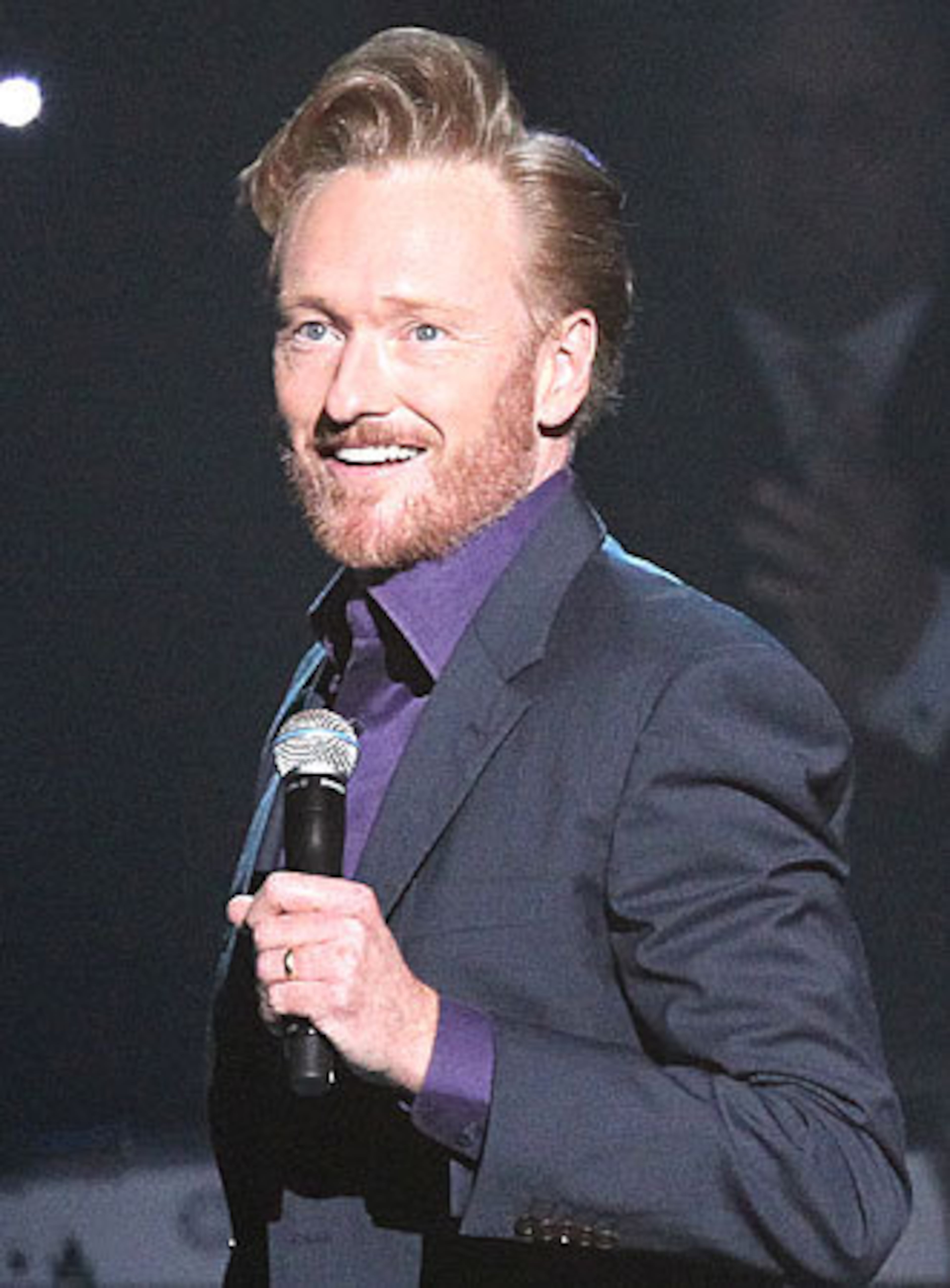 O'Brien's new beard, he said at one point, made him look like "Paul Bunyan with an eating disorder" or "the Brawny paper towel man before his bone-marrow transplant."