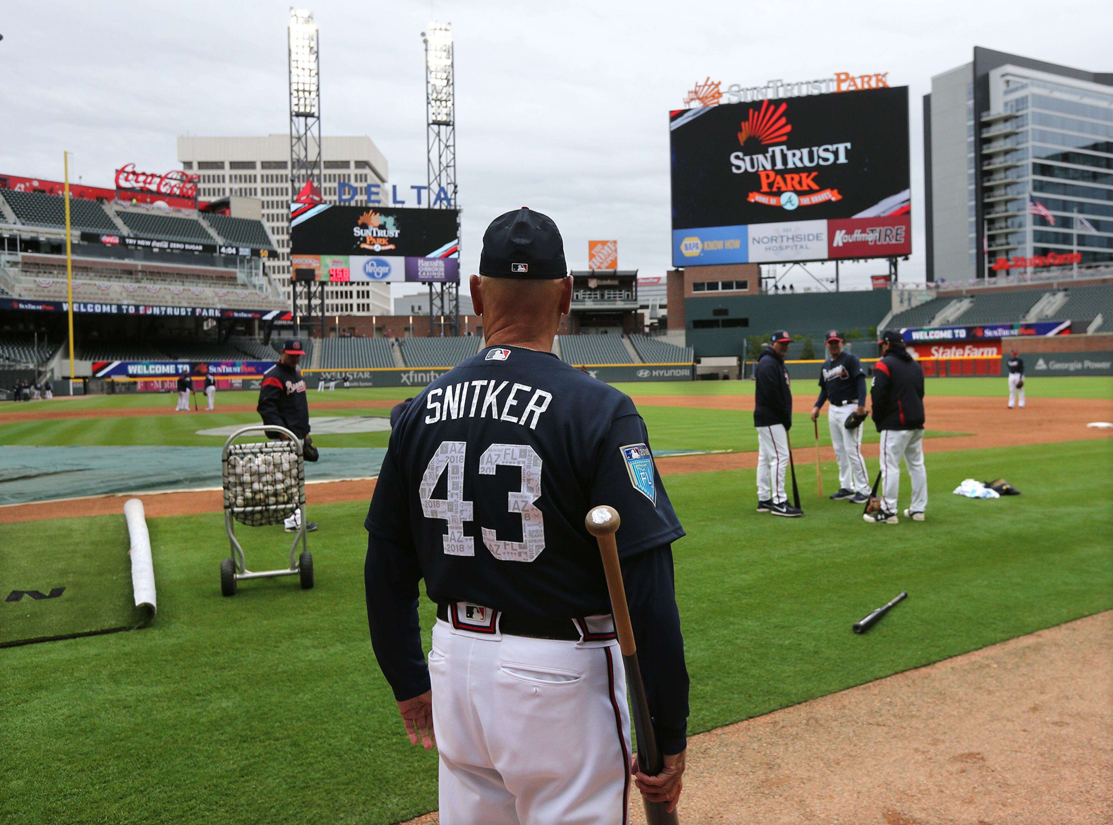 March 26, 2018 Atlanta: Braves manager Brian Snitker and the team are back in SunTrust Park taking batting practice while preparing to play the Yankees in a MLB baseball preseason game on Monday, March 26, 2018, in Atlanta. Curtis Compton/ccompton@ajc.com