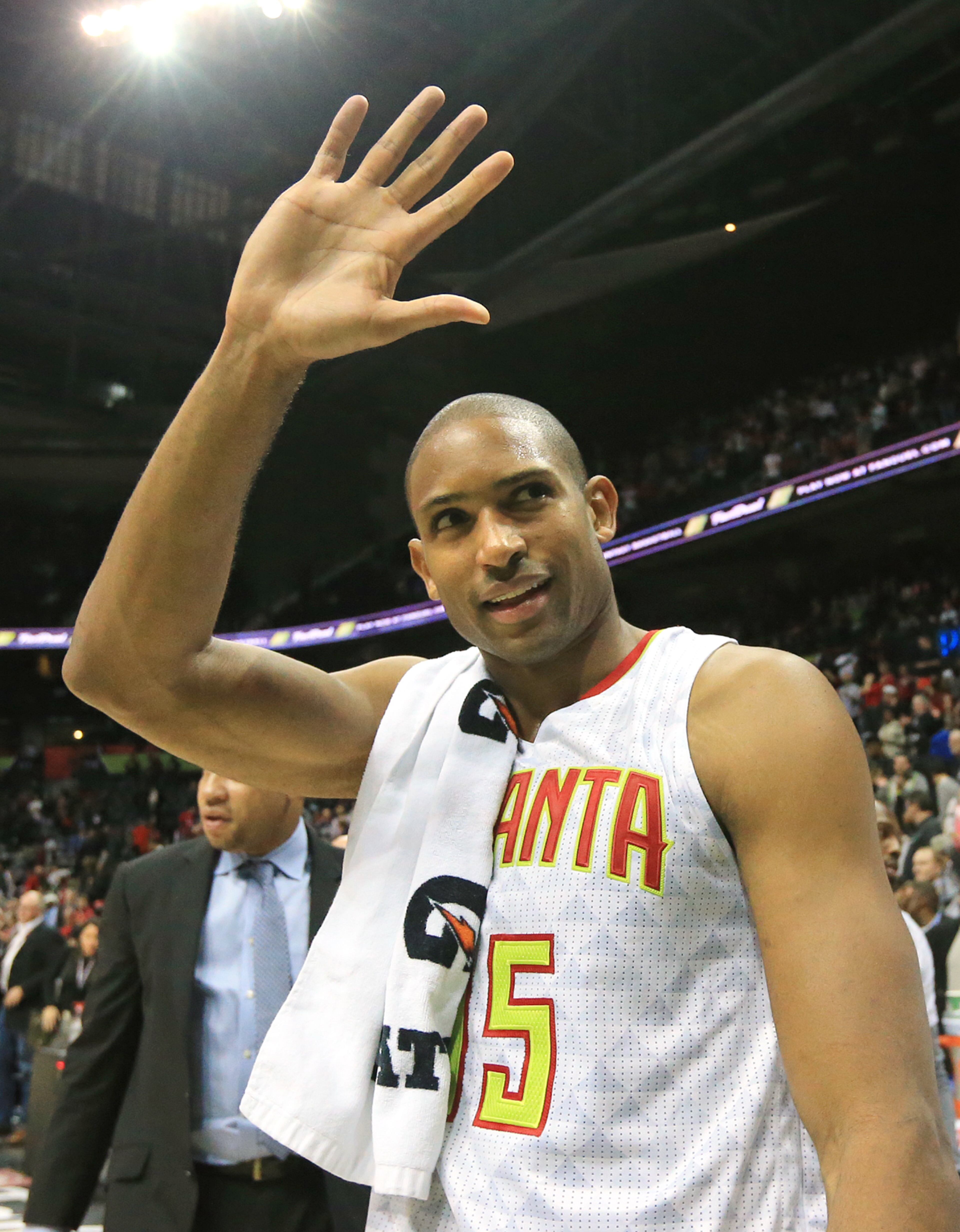 Al Horford waves to the fans after a victory over the Pelicans. Curtis Compton / ccompton@ajc.com