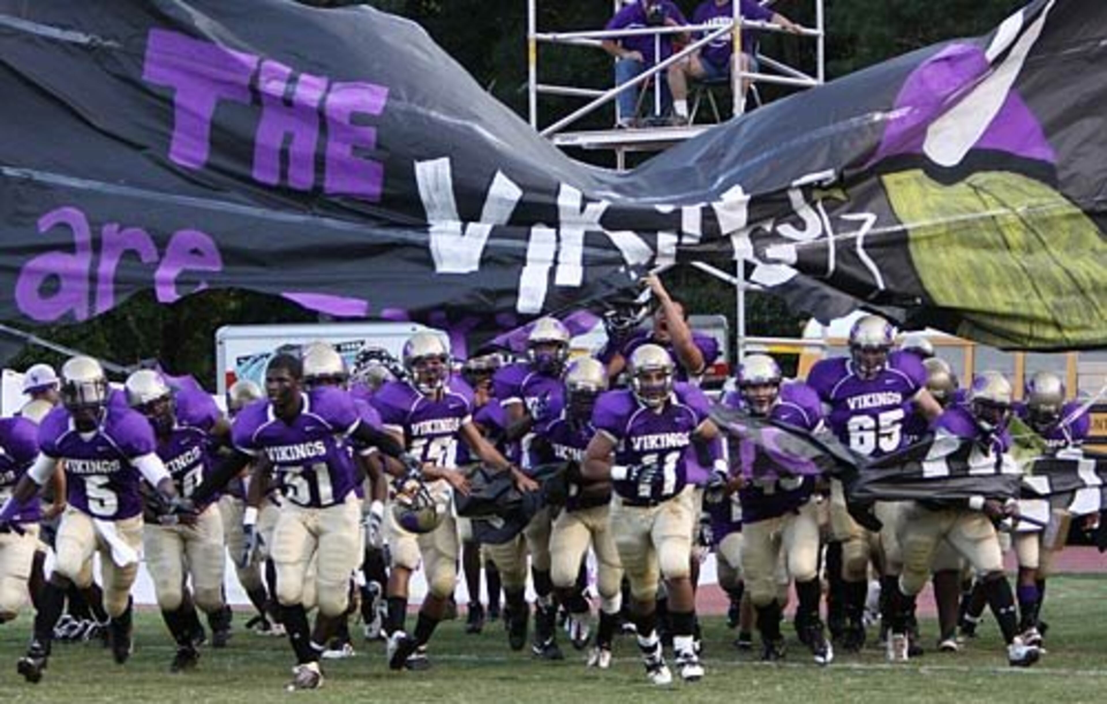 Lakeside heads onto the gridiron to face Tucker.