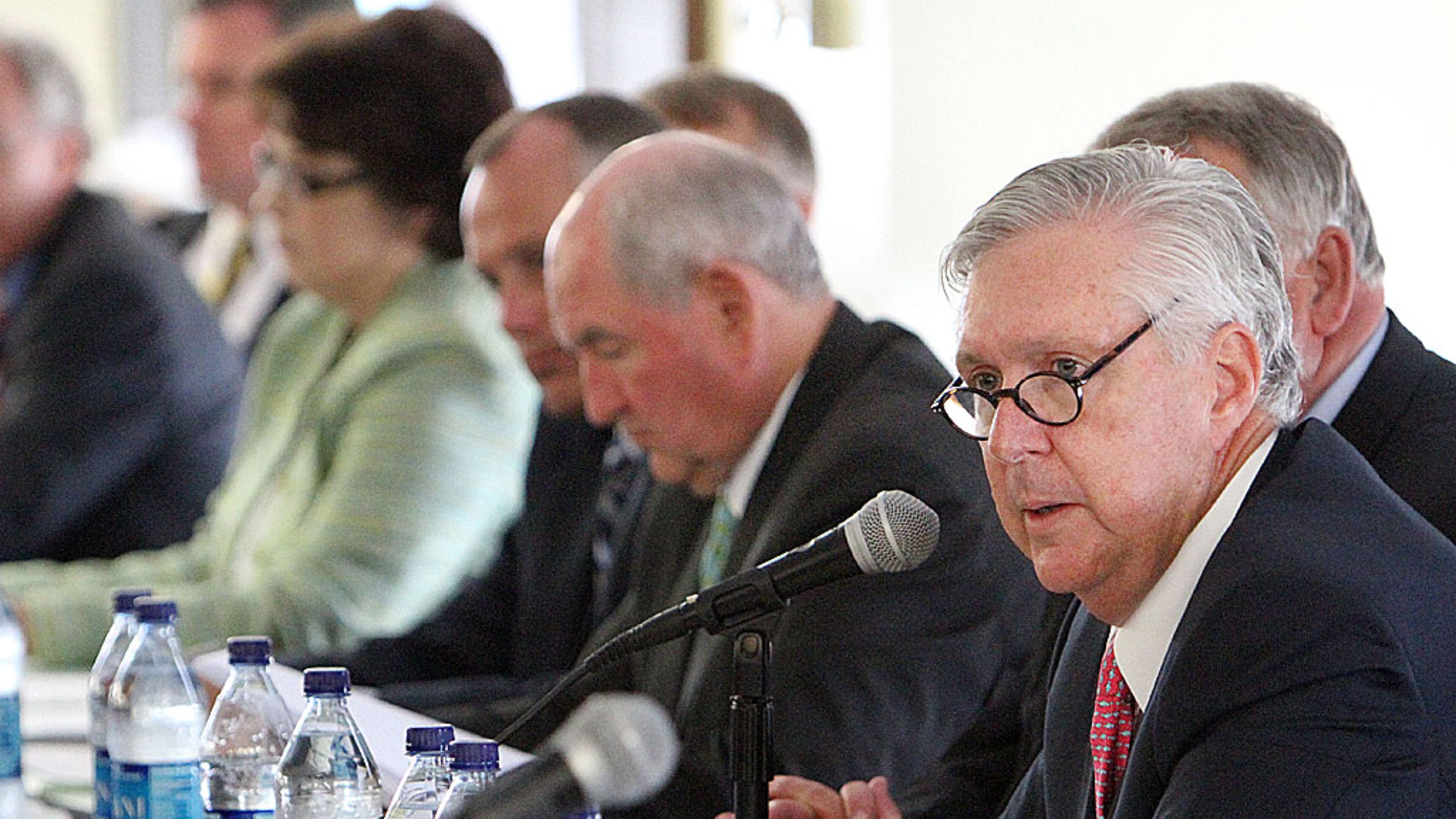 Longtime Atlanta business leader A.D. Frazier headed the Special Council on Tax Reform and Fairness, an effort to rewrite Georgia's tax code. Frazier served as chief operating officer of the Atlanta Committee for the Olympic Games and as president of Invesco. He died Monday at age 80. (AJC File)