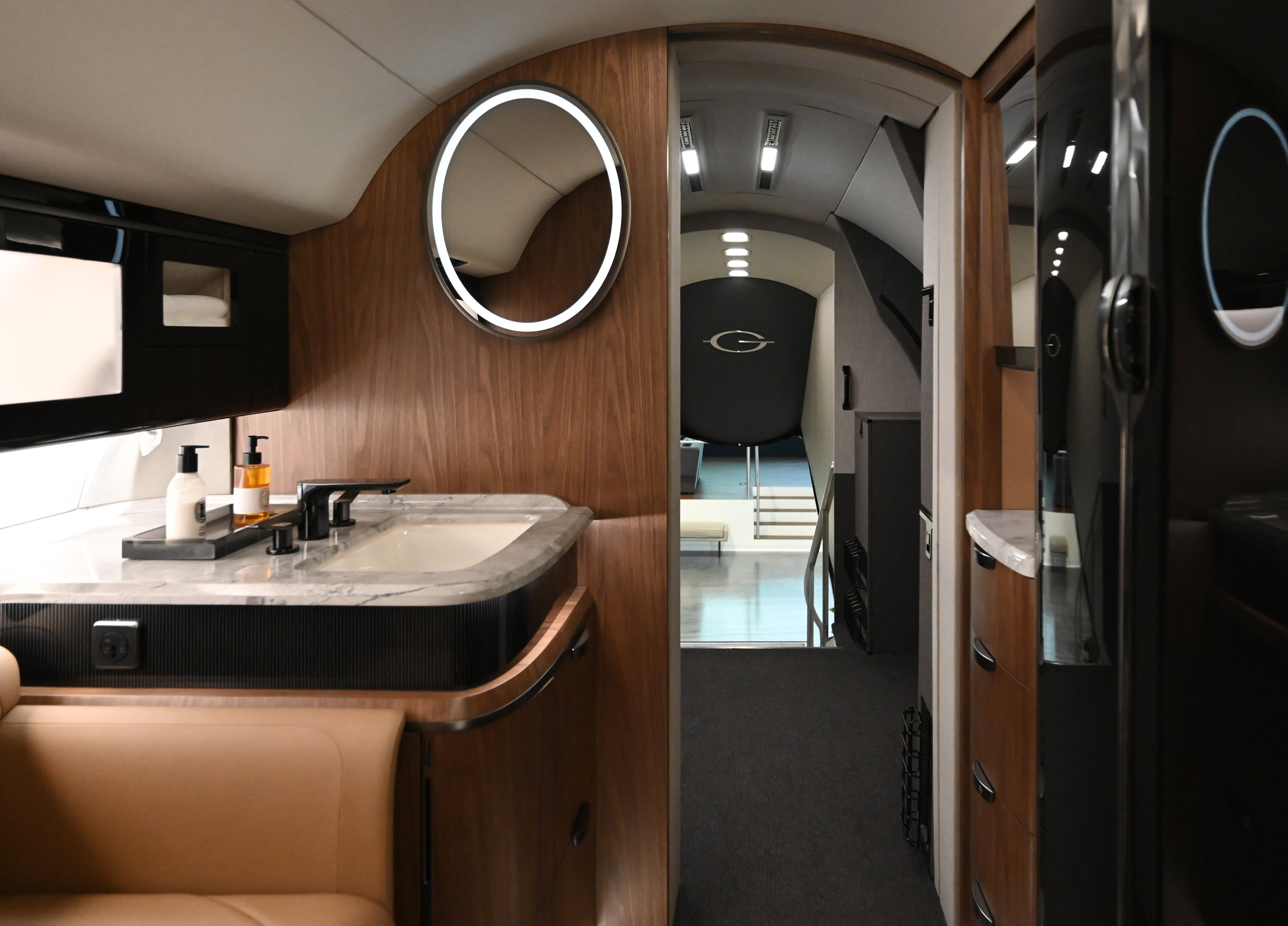 The interior of Gulfstream’s G700 aircraft at Gulfstream Aerospace Corporation’s showroom. (Hyosub Shin/AJC)
