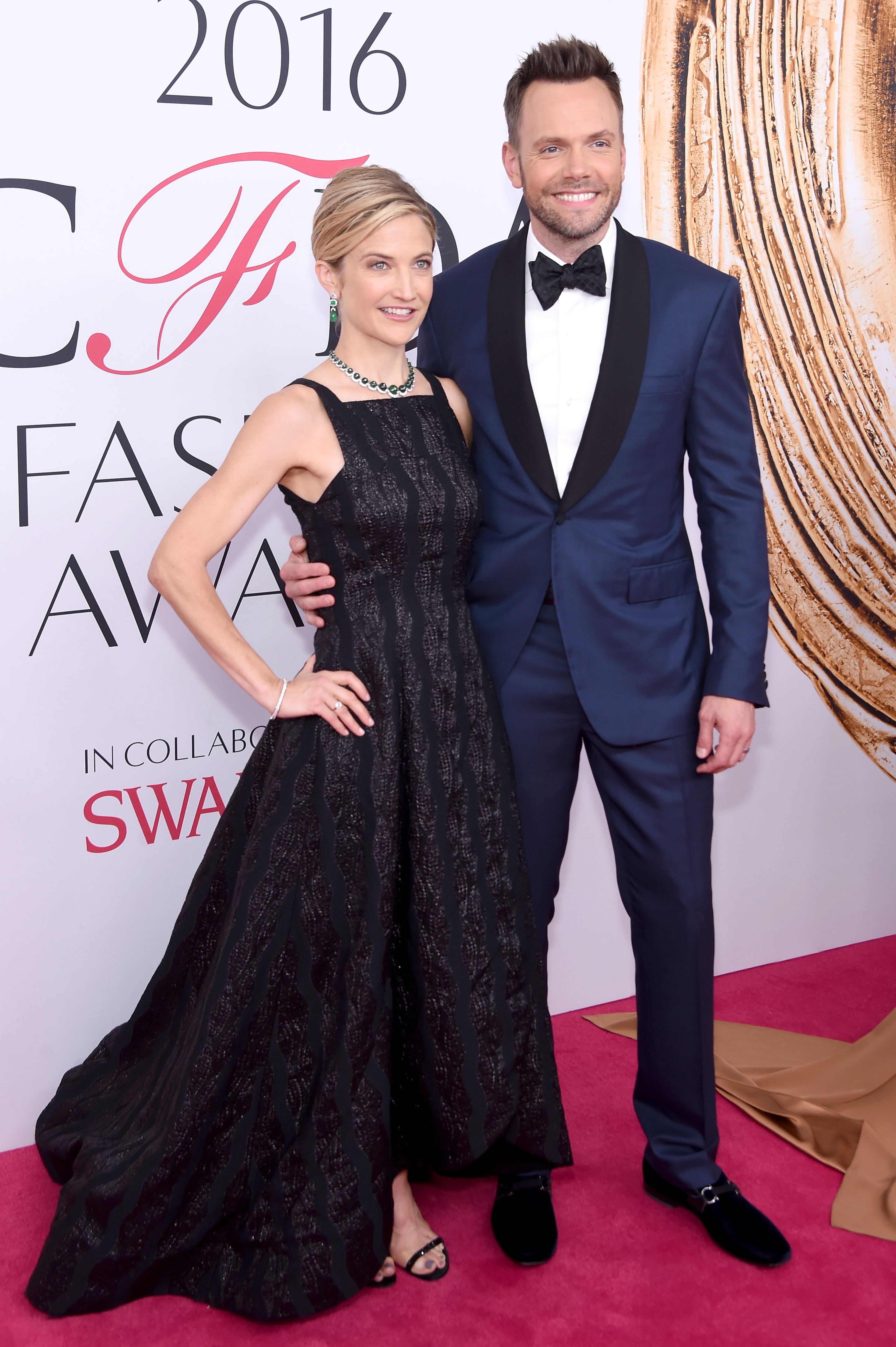 NEW YORK, NY - JUNE 06: Sarah Williams and Joel McHale attend the 2016 CFDA Fashion Awards at the Hammerstein Ballroom on June 6, 2016 in New York City. (Photo by Jamie McCarthy/Getty Images)
