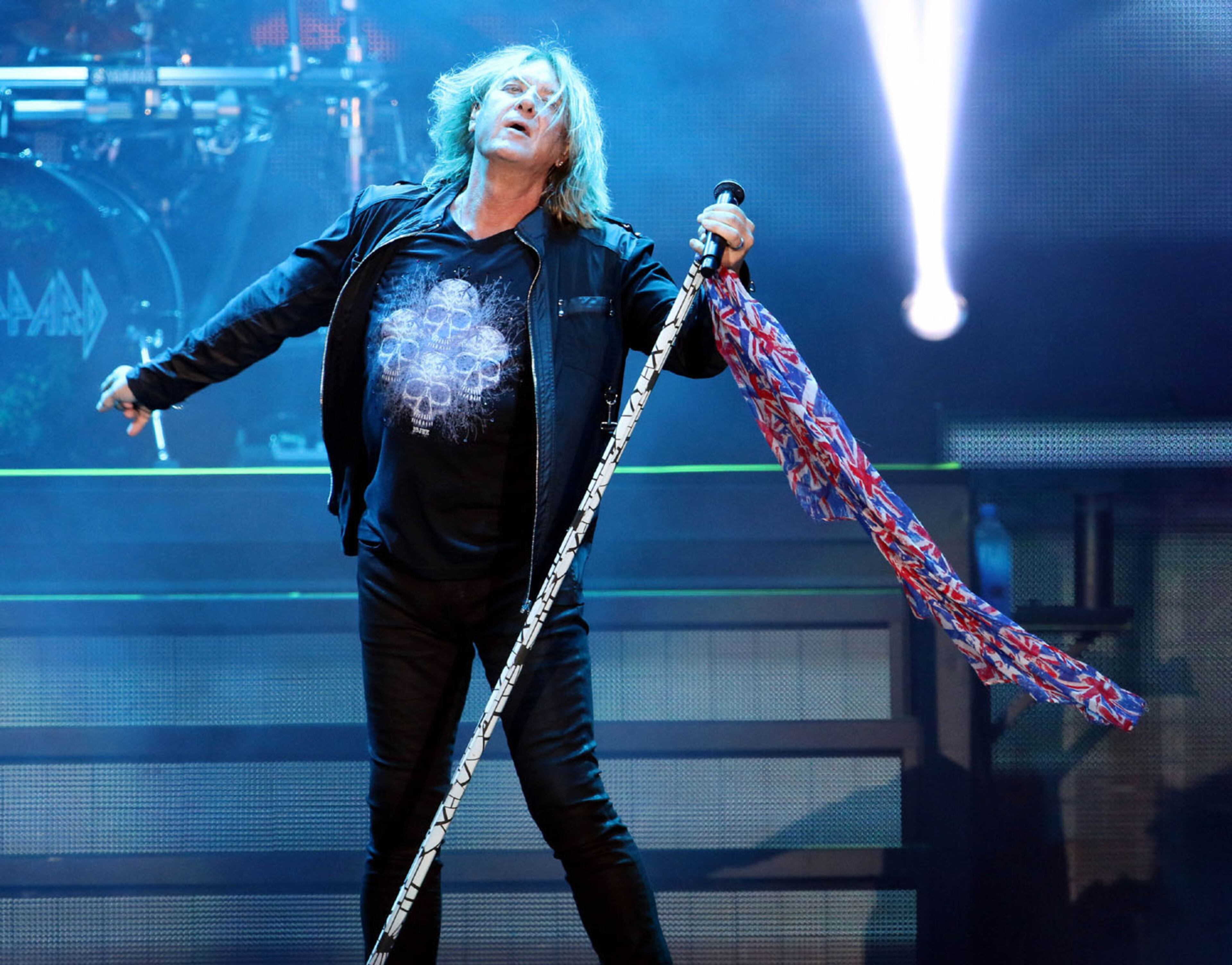 -- Joe Elliott and Def Leppard sock out with "Rocket"
Def Leppard and The Pretenders entertained a crowd of close to 40,000 fans on Sunday, July 1, 2018 at SunTrust Park. Journey was on the bill but did not allow photos to be taken.
Robb Cohen Photography & Video /RobbsPhotos.com