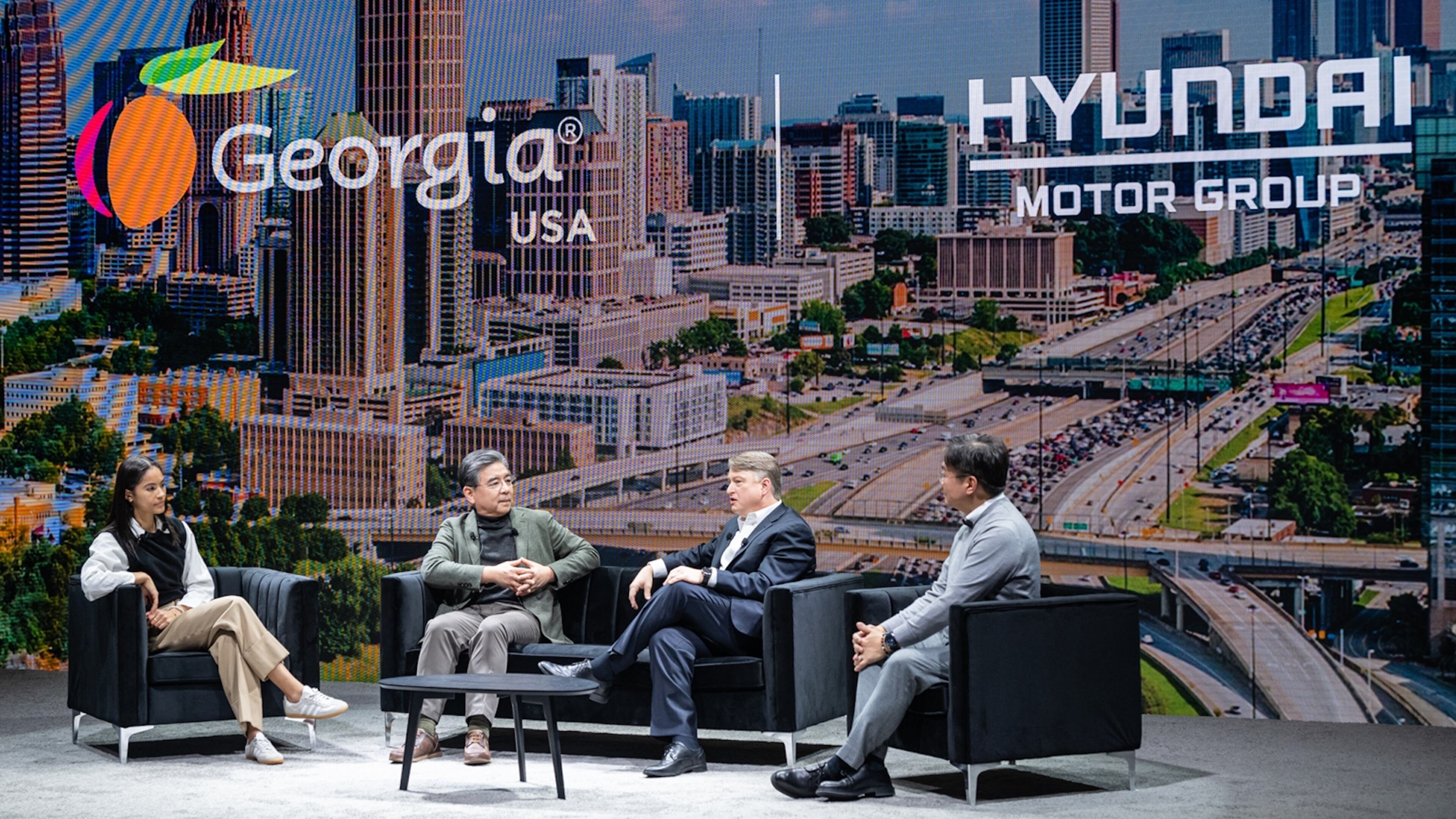 Georgia Department of Economic Development Commissioner Pat Wilson (center right) was joined by Hyundai Motor Group North American top executive José Muñoz (center left) at CES 2024 for the unveiling of the Clean Logistics Project.