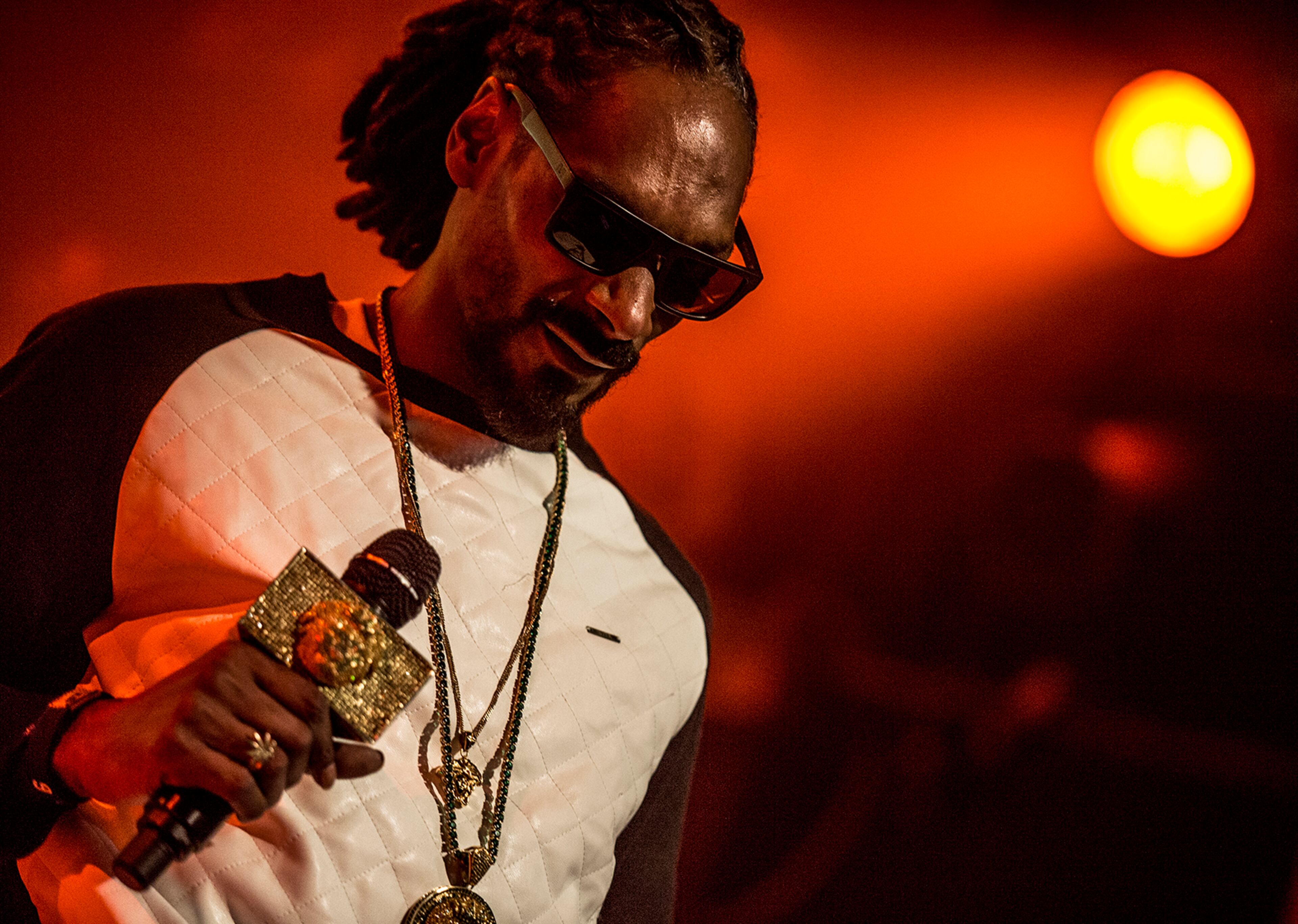 Snoop Dogg played a short, but hits-filled set for a sold out Bogart's crowd in Cincinnati, Ohio.