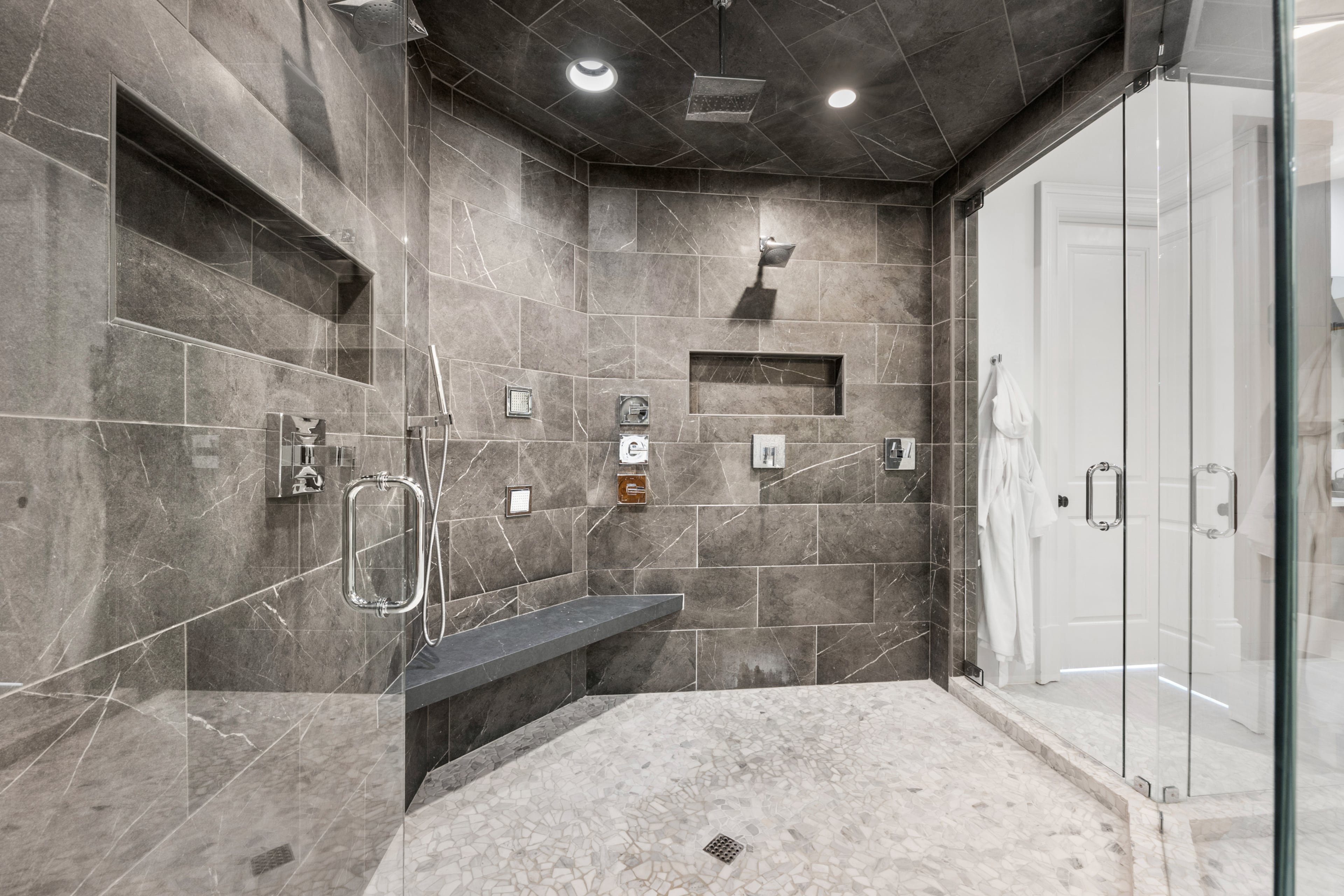 New York Jets quarterback Tyrod Taylor is selling is Roswell house.
Courtesy: Jordan Nelson