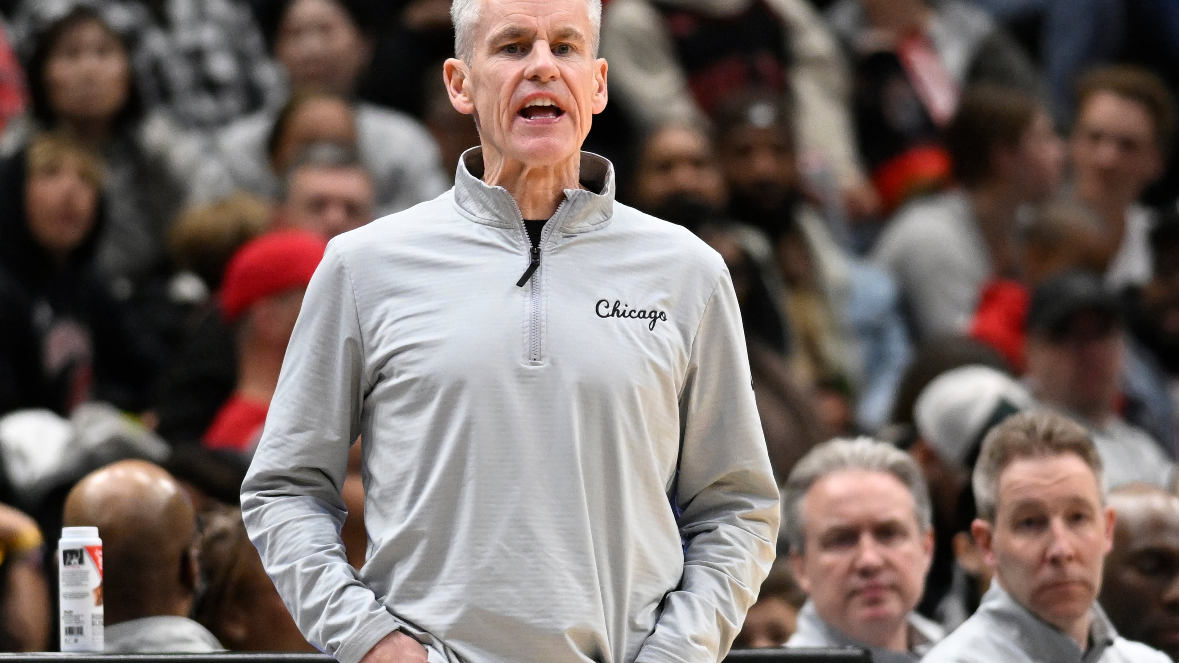 Chicago Bulls head coach Billy Donovan shouts instructions during the second half of an NBA basketball game against the Washington Wizards, Tuesday, April 7, 2026, in Washington. (AP Photo/John McDonnell)