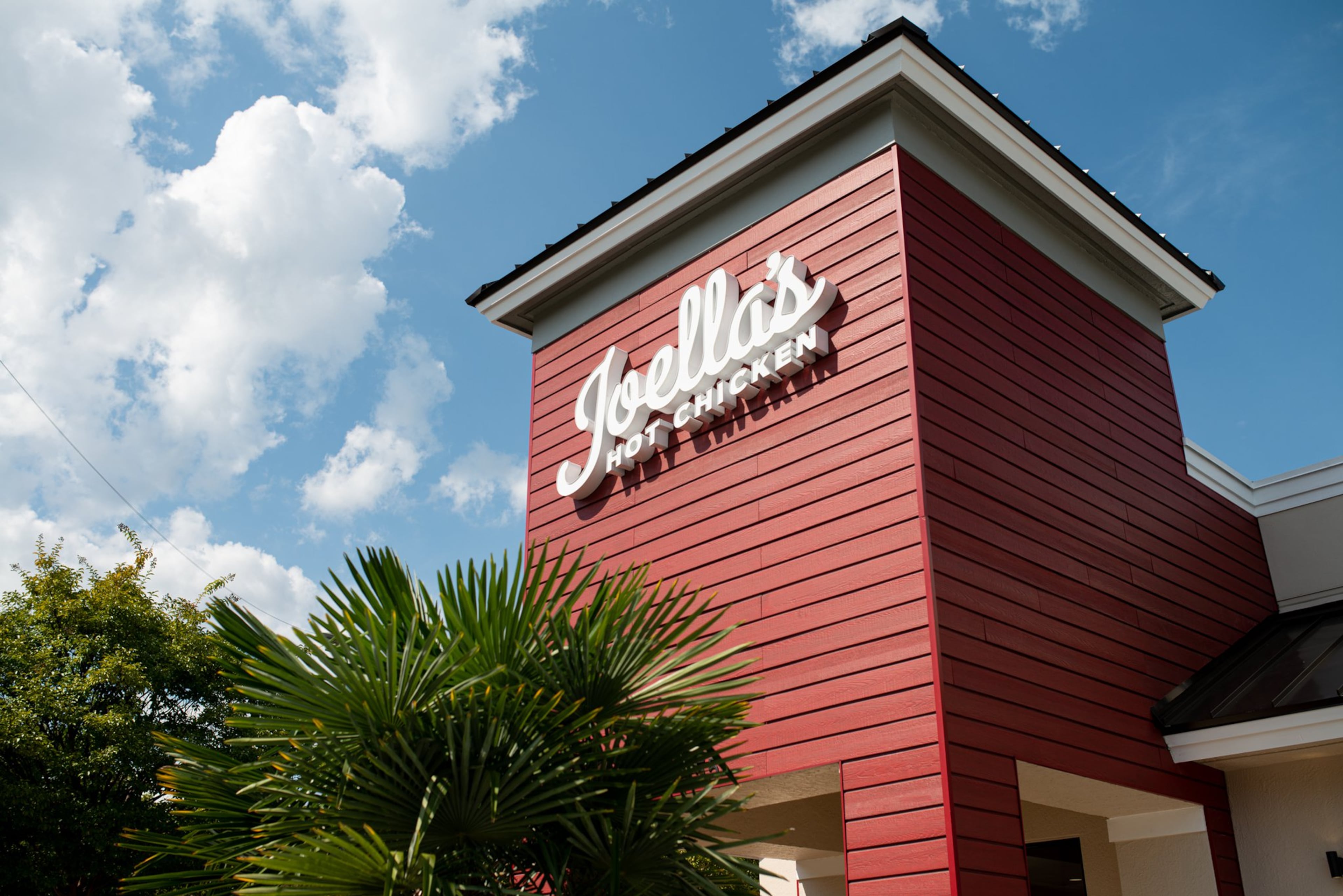 Joella's Hot Chicken Cumberland. Photo credit- Mia Yakel.