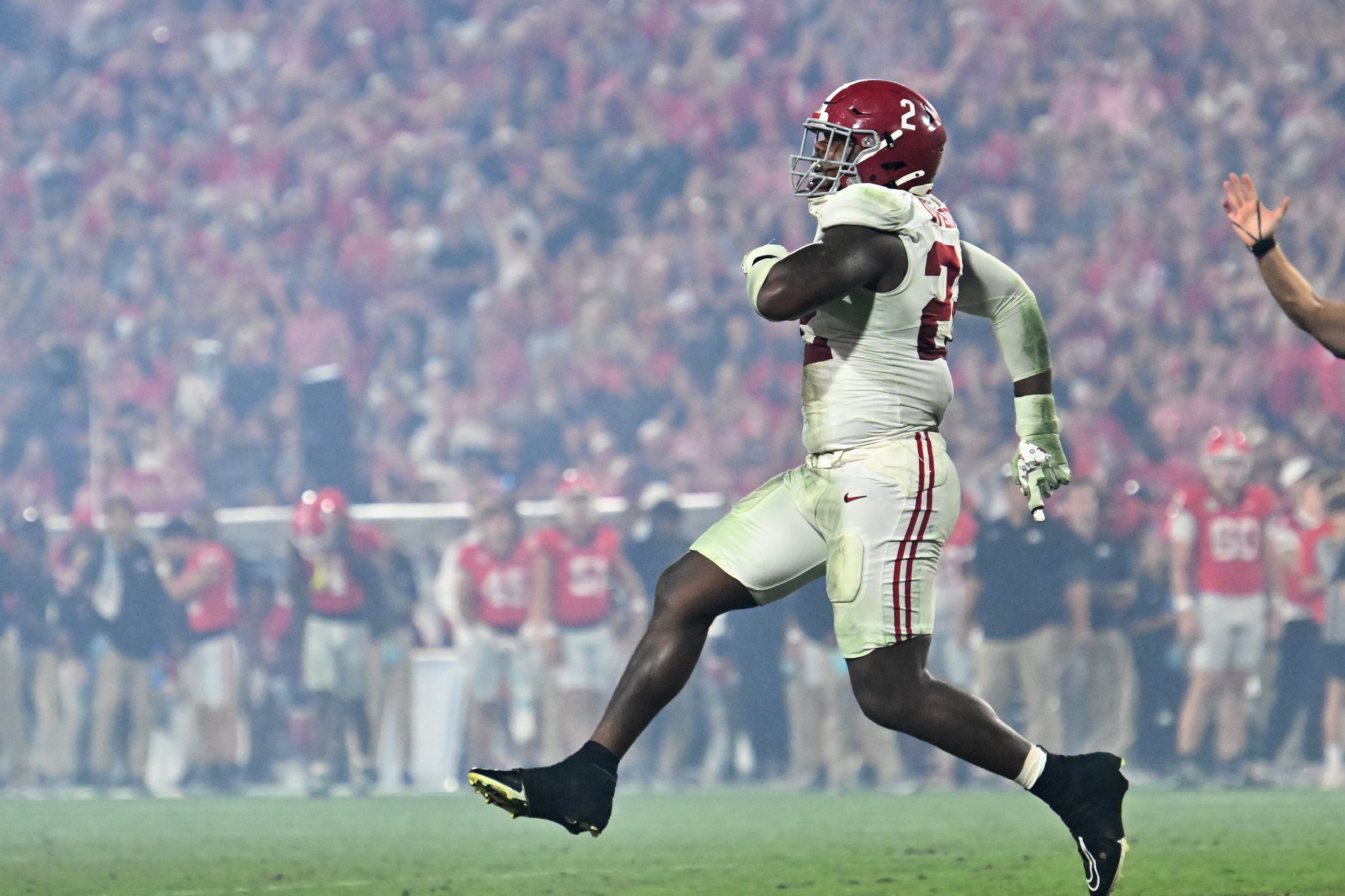 Alabama defensive lineman LT Overton (22) reacts during the second half in an NCAA football game at Sanford Stadium, Saturday, September 27, 2025, in Athens. Alabama won 24-21 over Georgia. (Hyosub Shin / AJC)