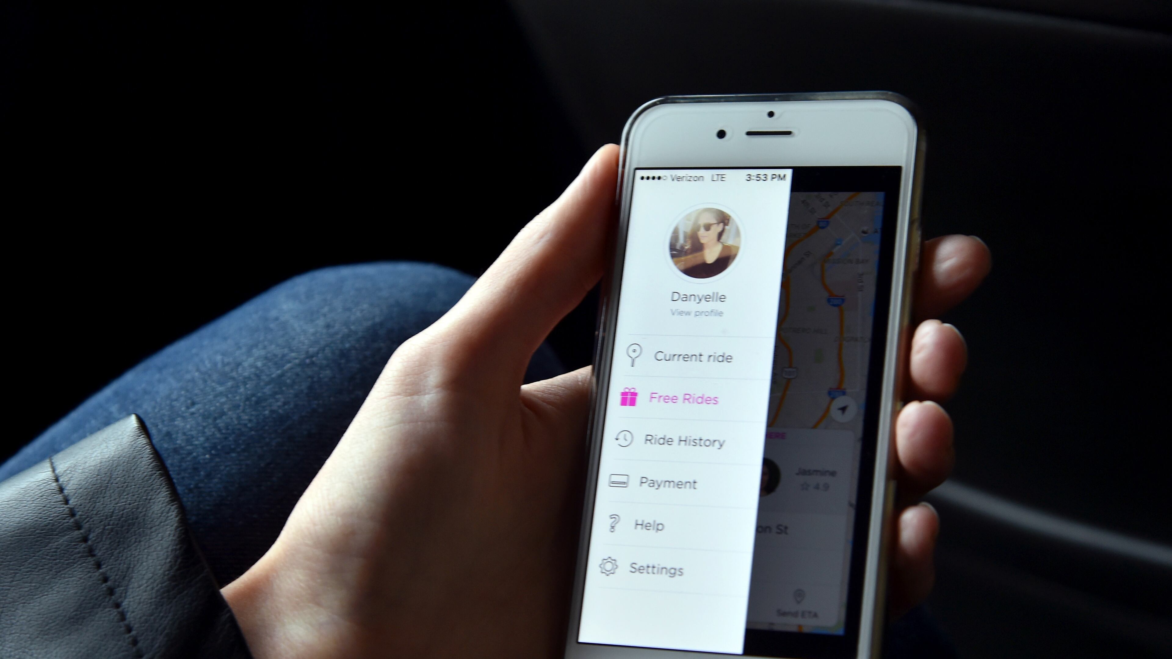 SAN FRANCISCO, CA - FEBRUARY 03: The Lyft app is seen on a passenger's phone on February 3, 2016 in San Francisco, California. (Photo by Mike Coppola/Getty Images for Lyft)