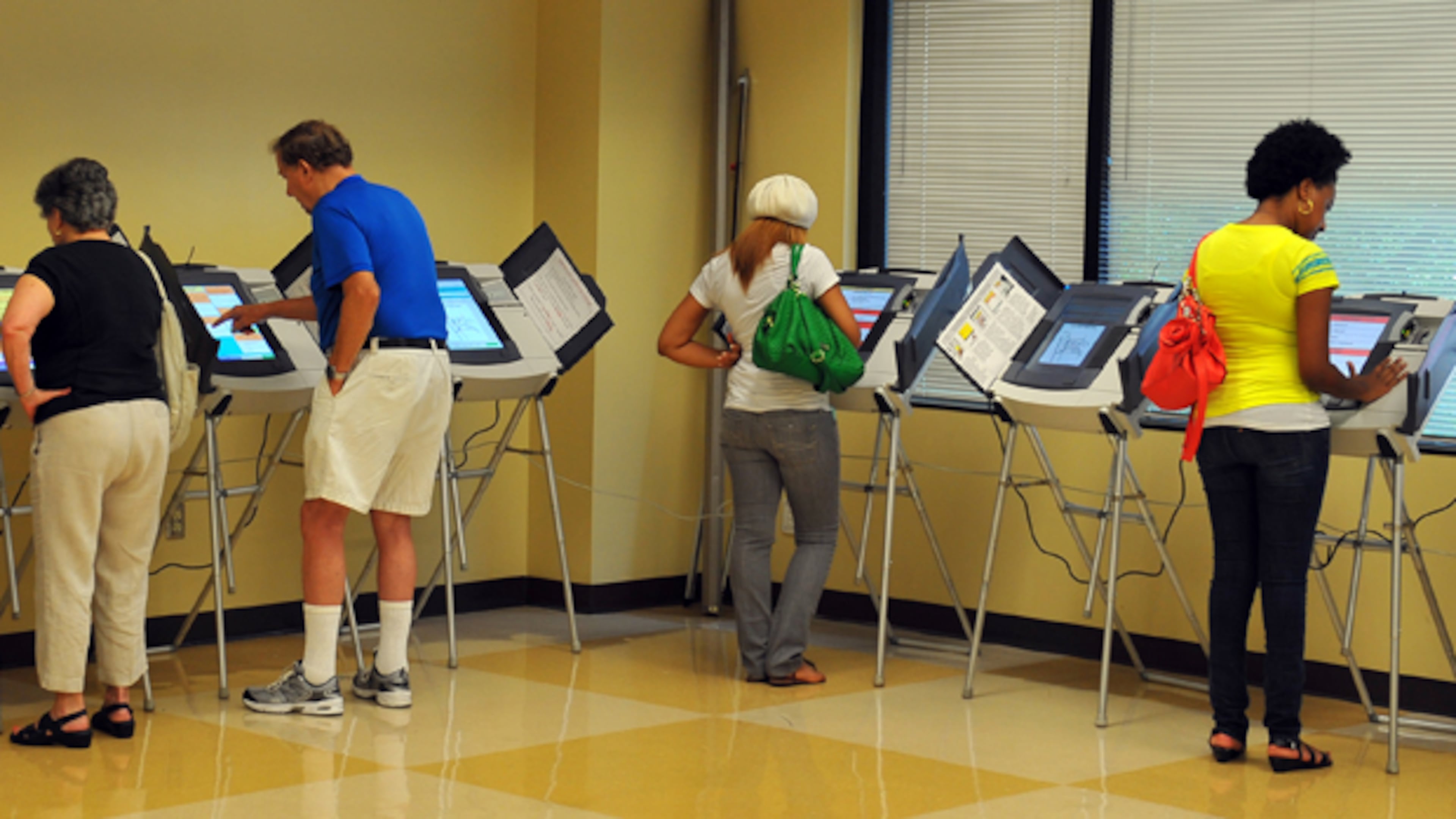 Roswell has chosen two public libraries as the sites of advanced voting for the special election to fill a vacant Post 4 City Council seat. AJC FILE