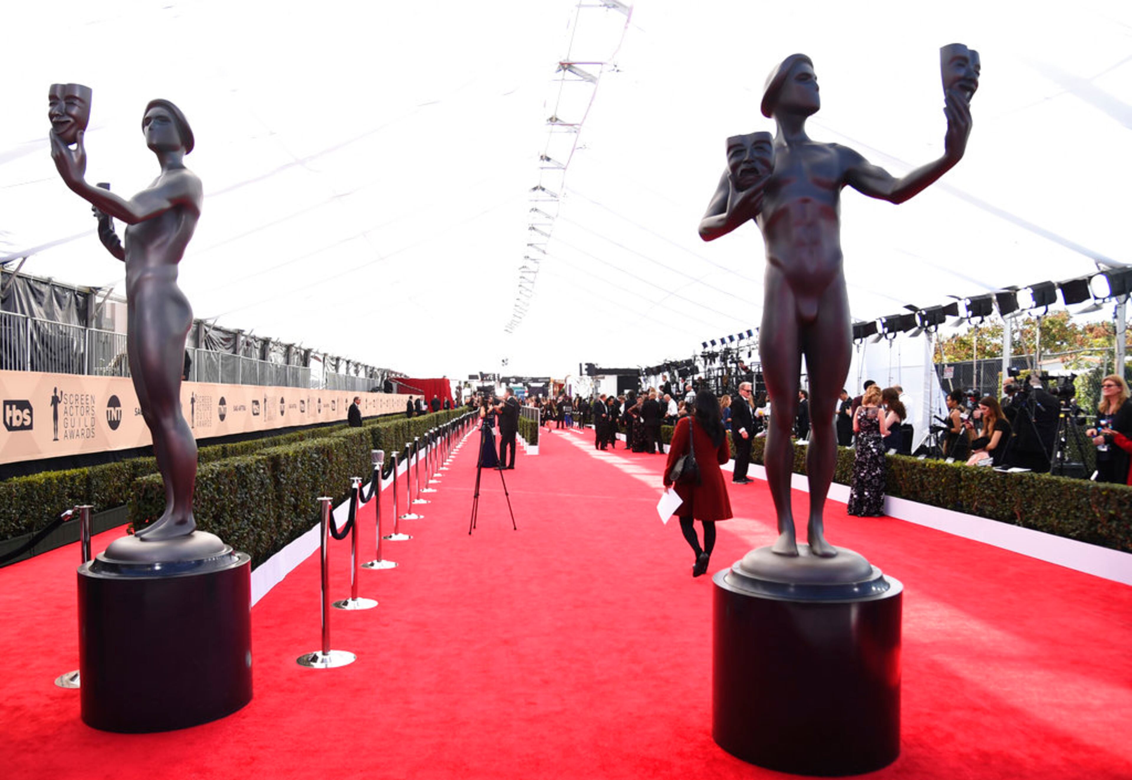 SAG statues appear on the red carpet at the 24th annual Screen Actors Guild Awards at the Shrine Auditorium & Expo Hall on Sunday, Jan. 21, 2018, in Los Angeles. (Photo by Richard Shotwell/Invision/AP)