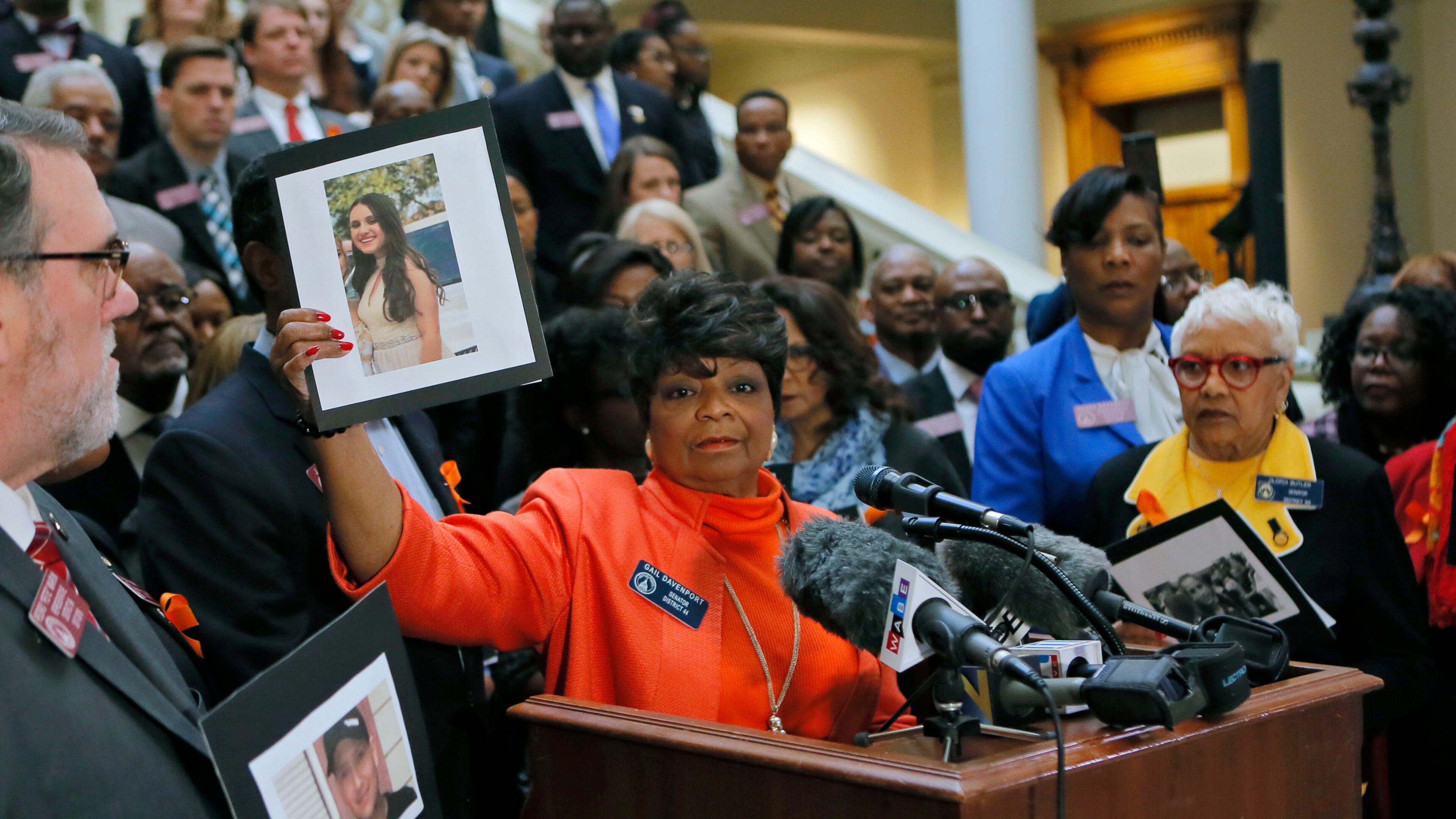 3/14/18 - Atlanta - House and Senate Democrats staged a walkout this morning in support of the school walkout in protest of gun violence. BOB ANDRES /BANDRES@AJC.COM