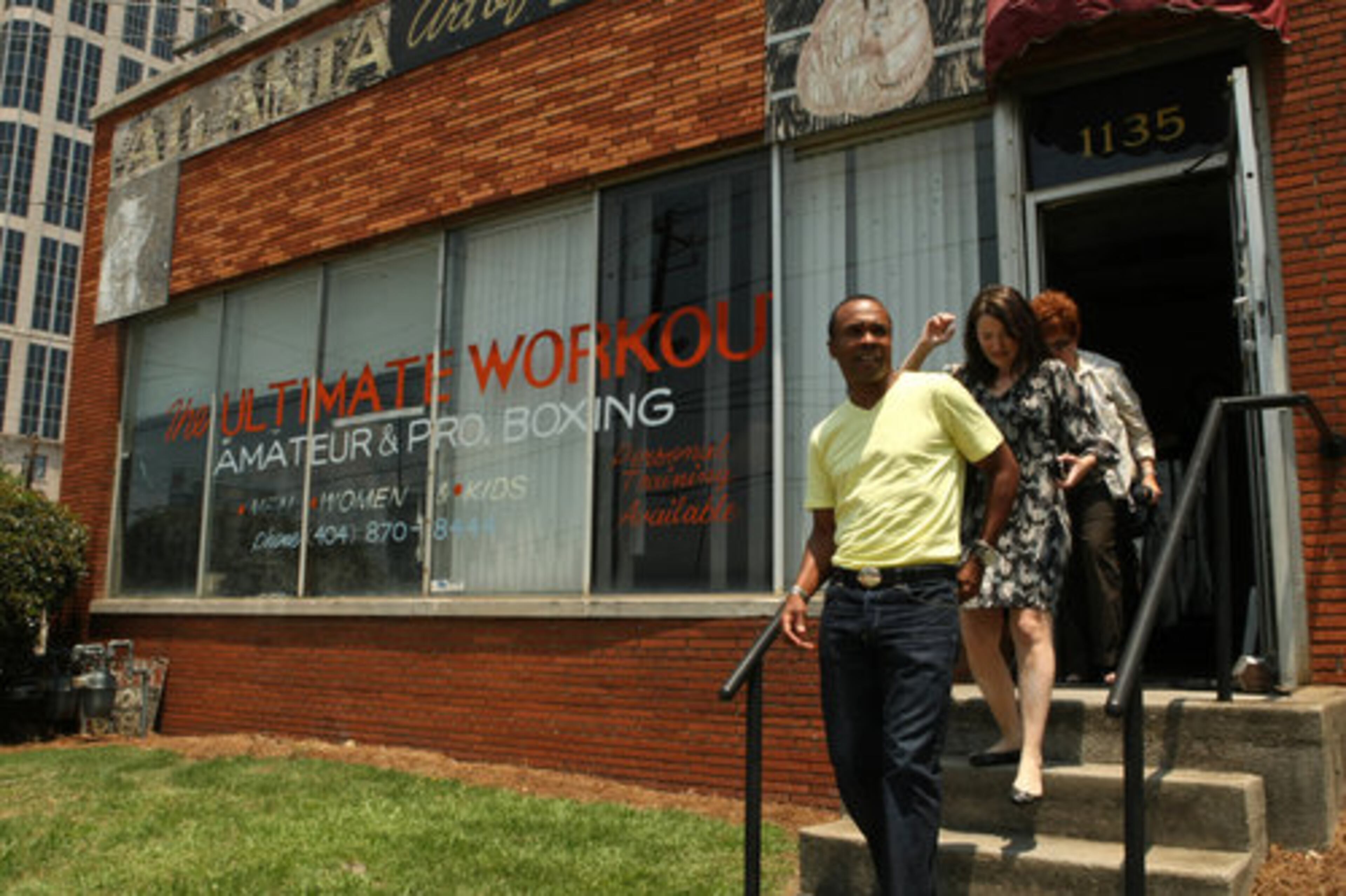 On Friday, boxer Sugar Ray Leonard visited the Atlanta Art of Boxing center with his publicist Shannon Twomey, of the Penguin Group.