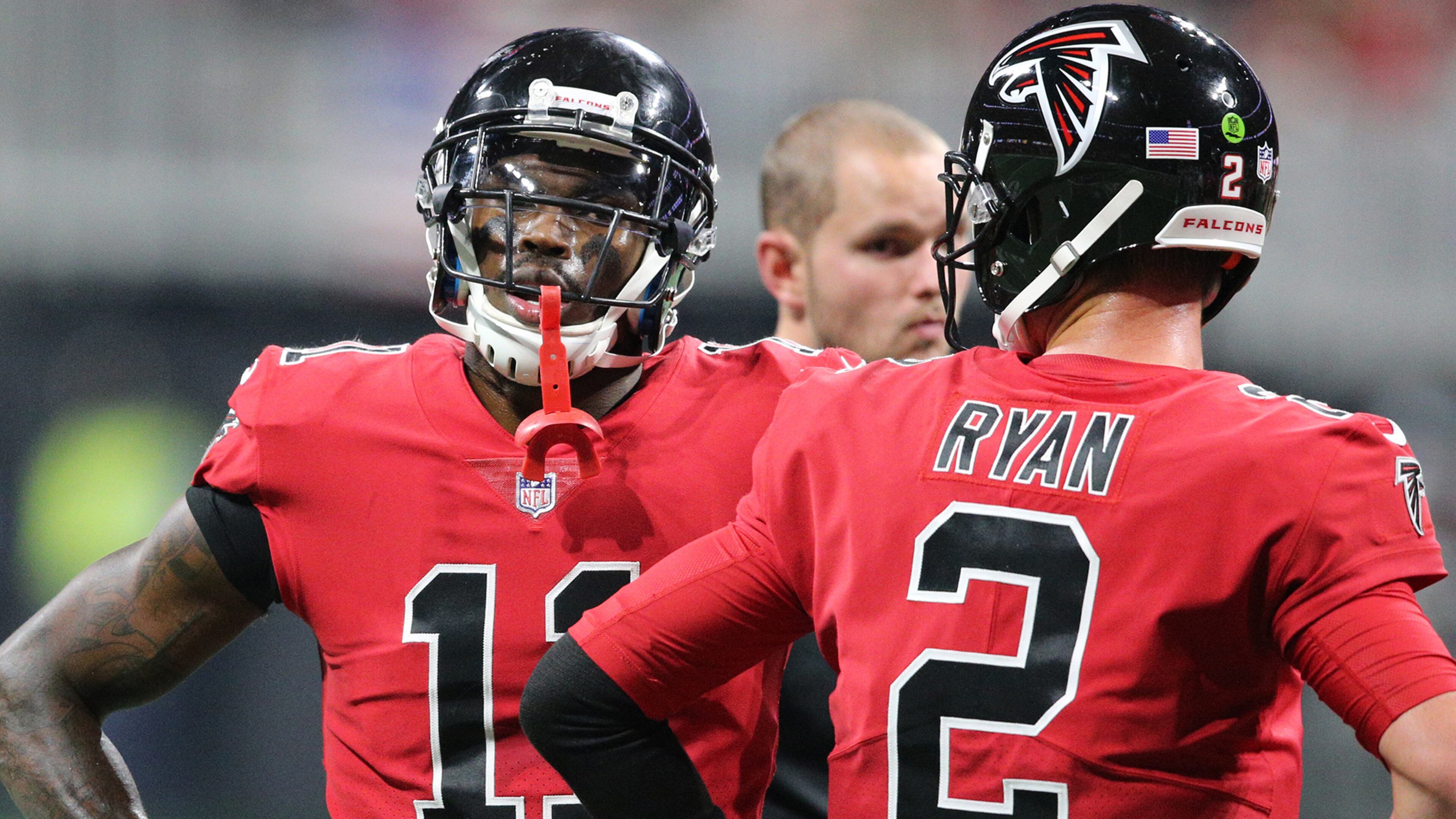 Julio Jones and Matt Ryan confer during the second half against New Orleans last Thursday night.