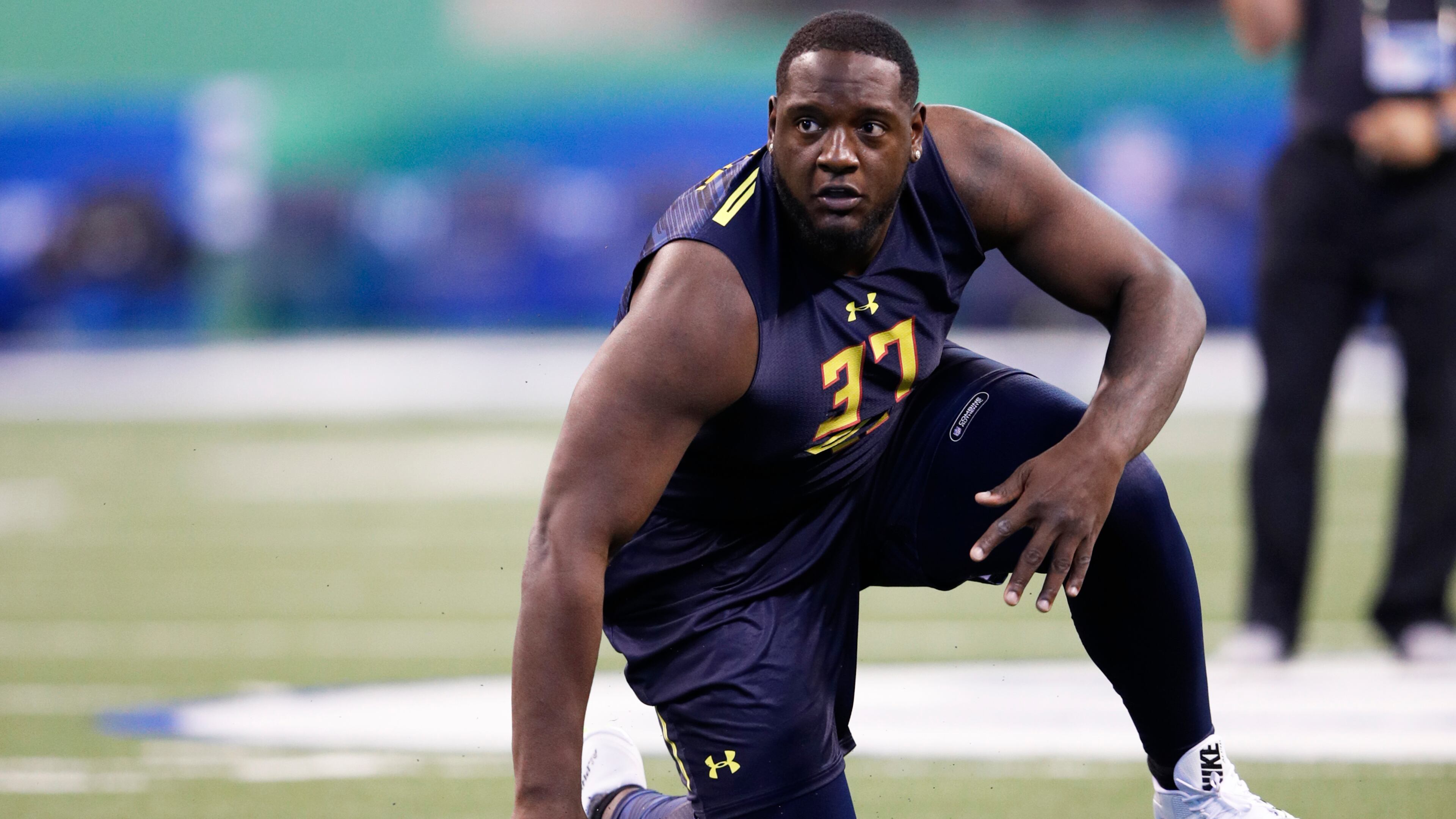 INDIANAPOLIS, IN - MARCH 03: Offensive lineman Cam Robinson of Alabama runs a drill during day three of the NFL Combine at Lucas Oil Stadium on March 3, 2017 in Indianapolis, Indiana. (Photo by Joe Robbins/Getty Images)