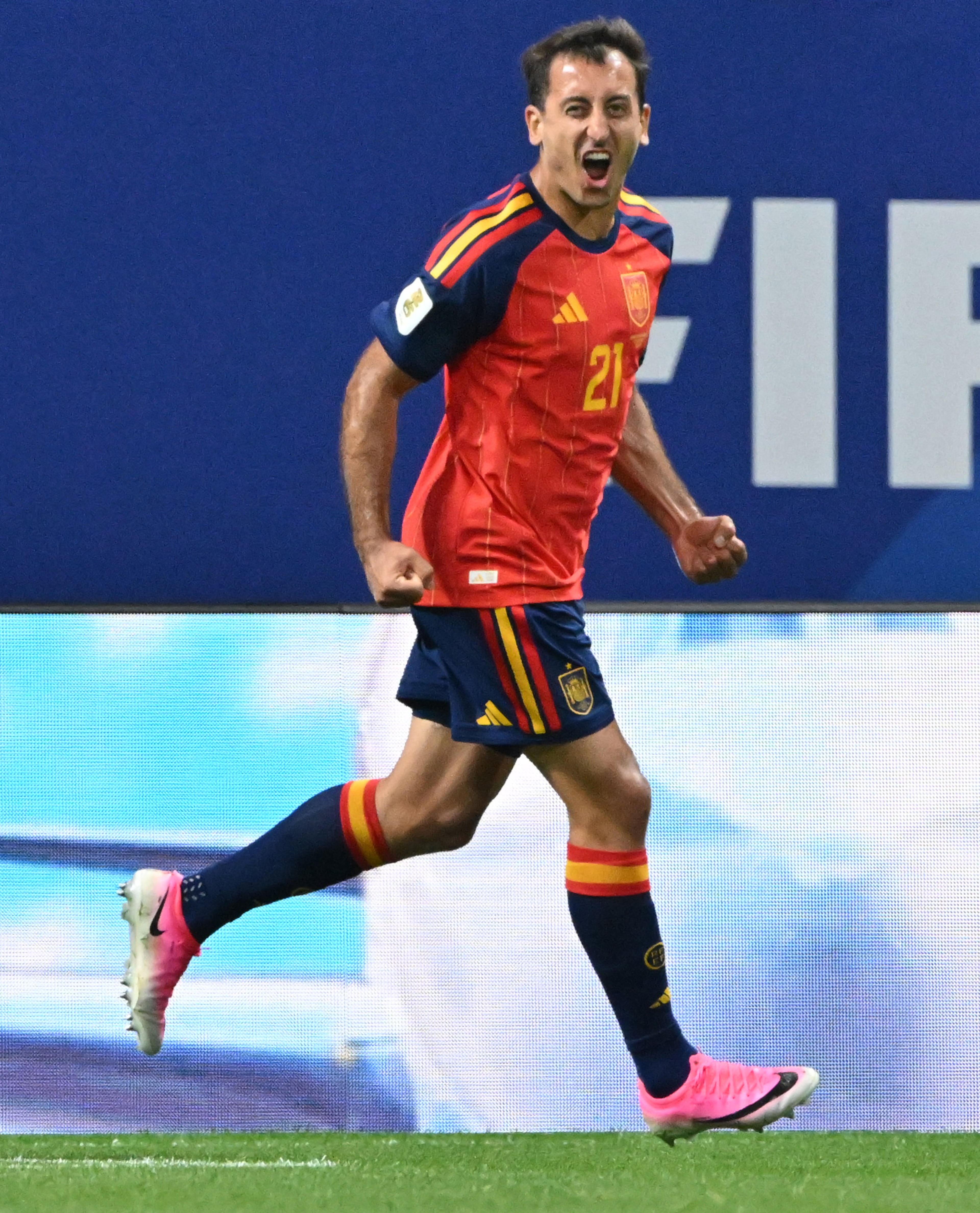 Spain's Mikel Oyarzabal celebrates his second goal during the first half of the Spain vs. Saudi Arabia World Cup match Sunday, June 21, 2026, at Atlanta Stadium. (Hyosub Shin/AJC)