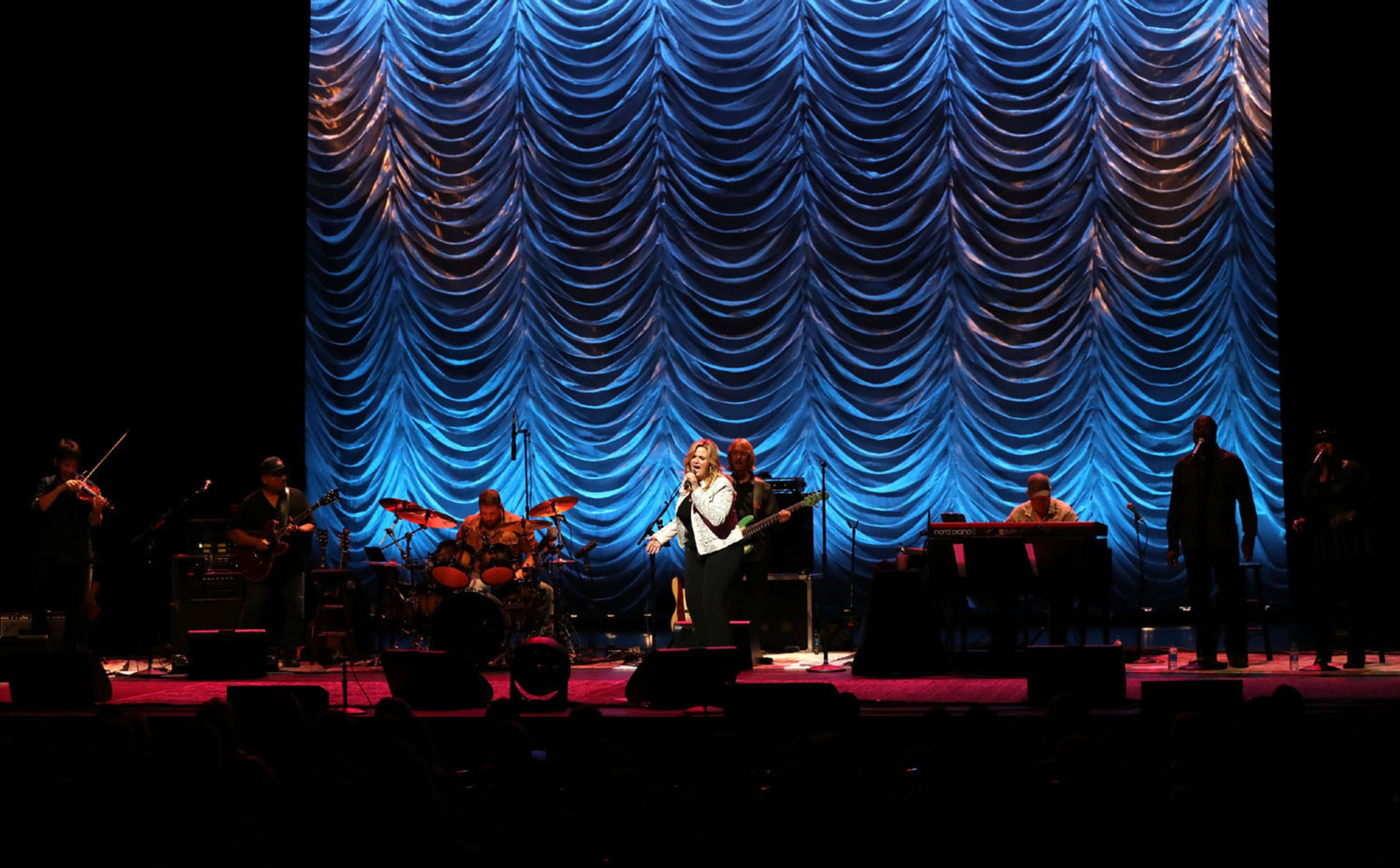 Georgia native Trisha Yearwood engtertained sold out Cobb Energy Center on Sunday, October 13, 2019.
Robb Cohen Photography & Video/ RobbsPhotos.com