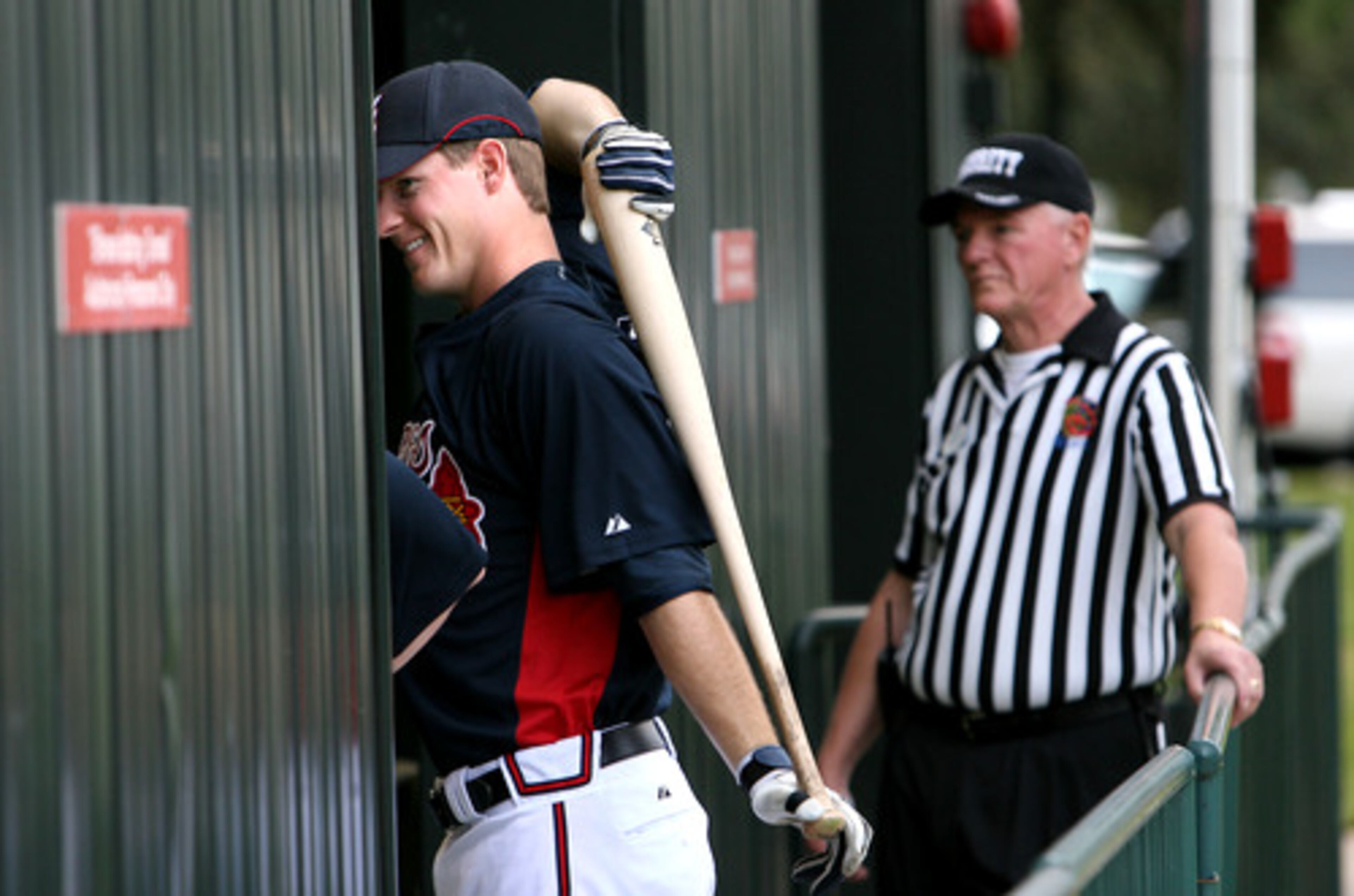 Clint Sammons, a Braves sixth-round draft choice in 2004, stretches as he enters the batting cage.