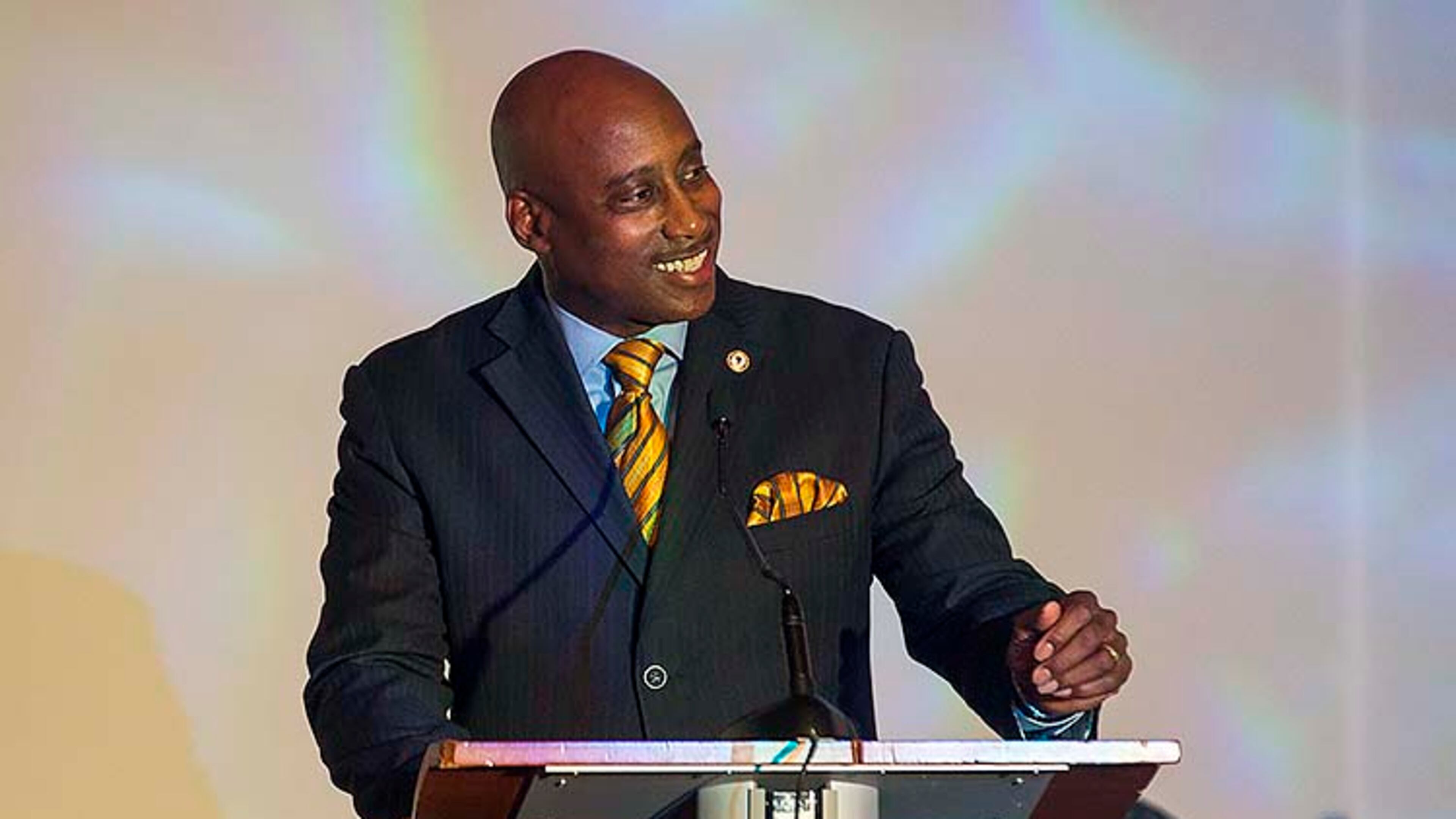 Clayton County on Tuesday passed a mark mandate, just days after Gov. Brian Kemp lifted his order banning mask decrees. (ALYSSA POINTER / ALYSSA.POINTER@AJC.COM)