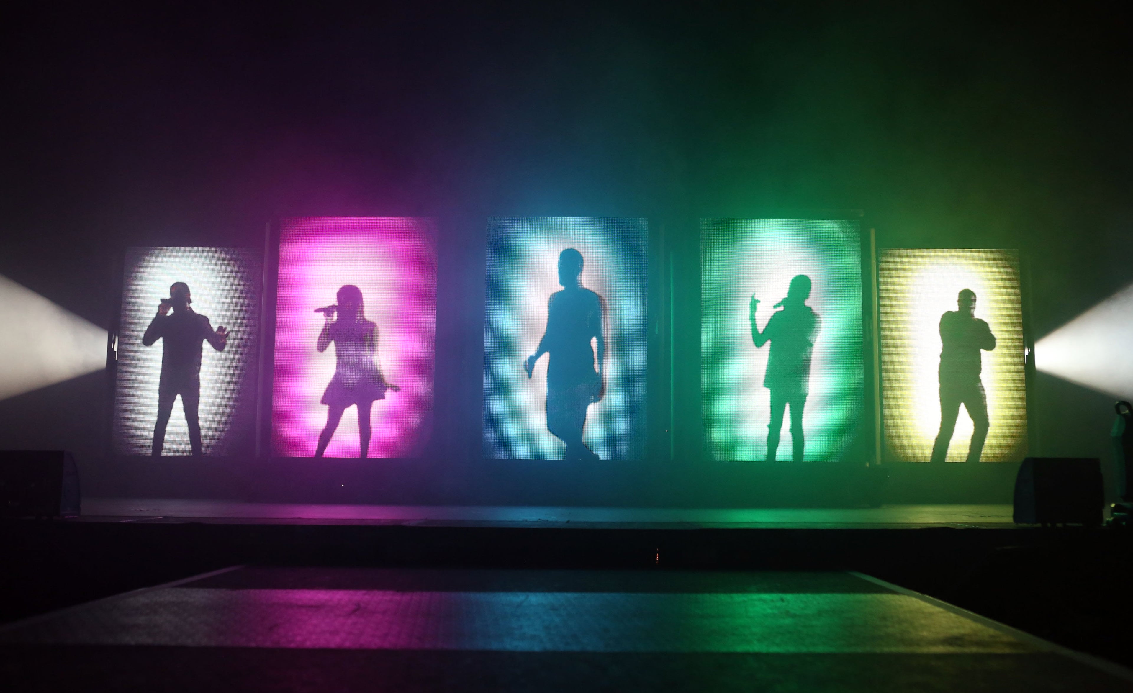 Scott Hoying, Mitchell Grassi, Kirstin Maldonado, Avi Kaplan and Kevin Olusola with Pentatonix performs at the Infinite Energy Arena on Wednesday, November 16, 2016, in Atlanta. (Photo by Robb Cohen/Invision/AP)