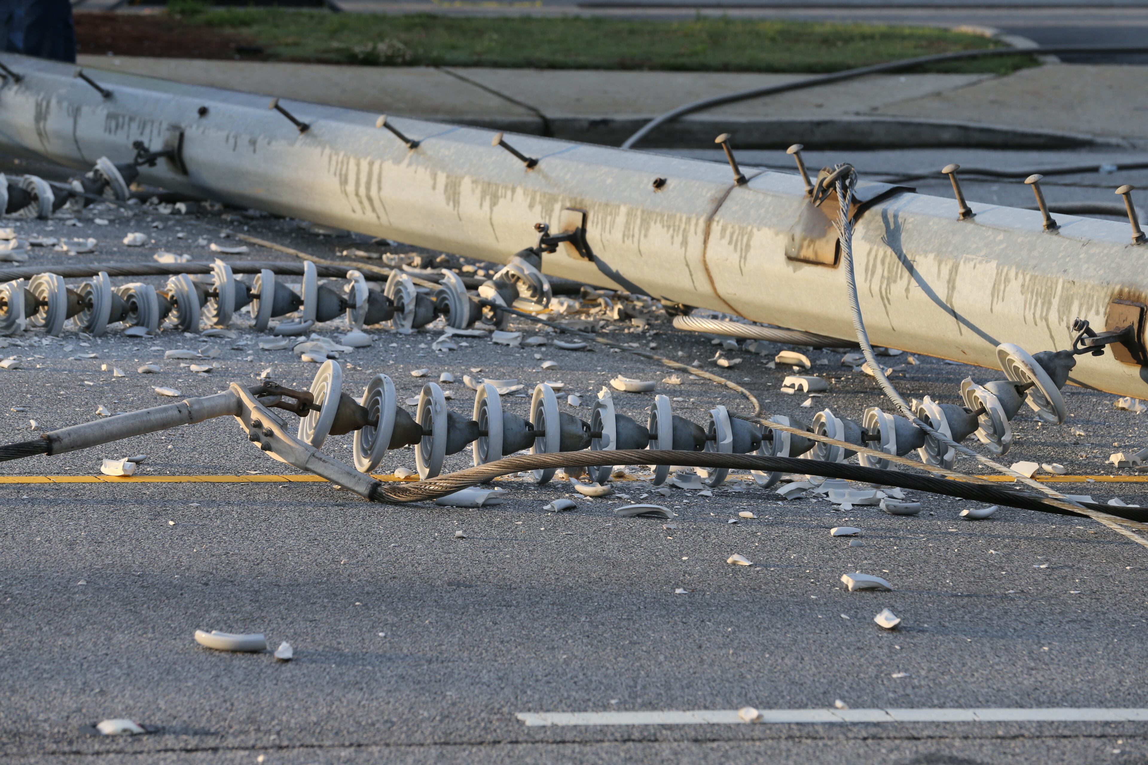 About 500 Georgia Power customers, including a nearby shopping center, were without power at 7 a.m. JOHN SPINK/JSPINK@AJC.COM