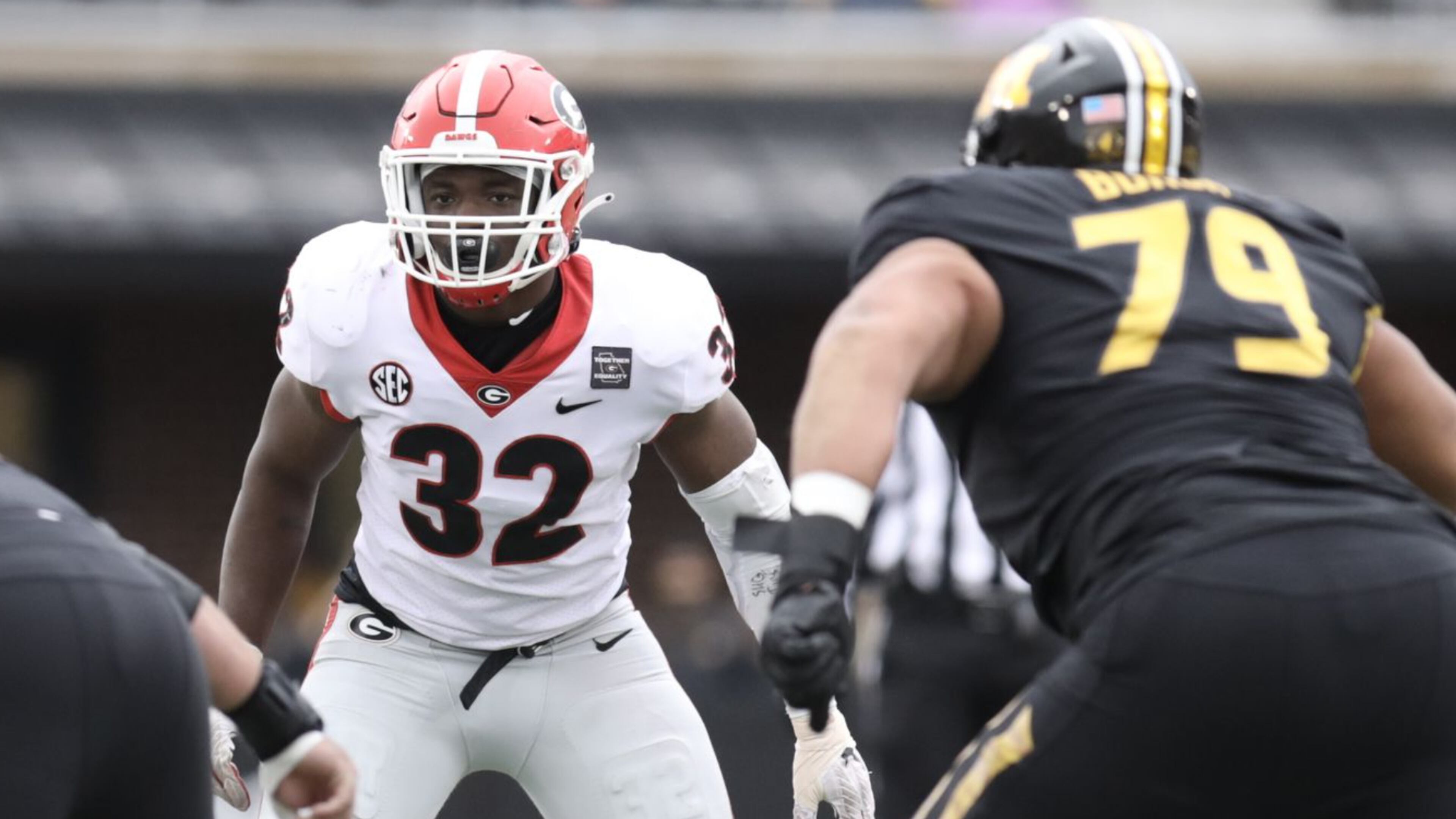 Georgia inside linebacker Monty Rice (32) watches for the snap against Missouri Saturday, Dec. 12, 2020, in Columbia, Mo. (Cassie Florido/Missouri Athletics)