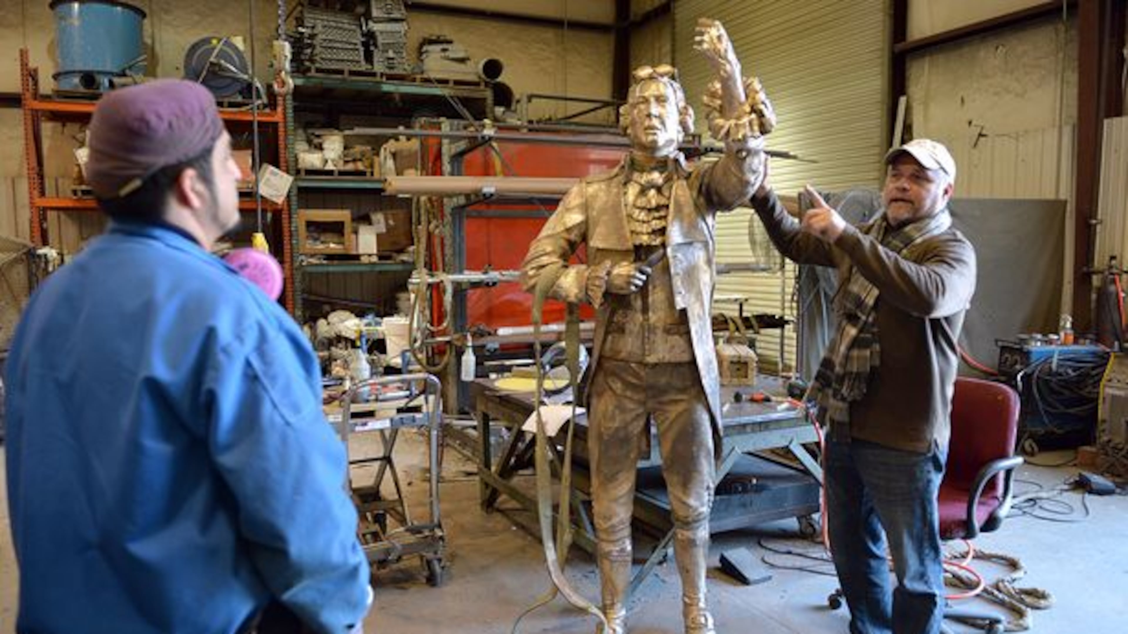 Sculptor Andy Davis will design a statue of Martin Luther King Jr. on the statehouse grounds.