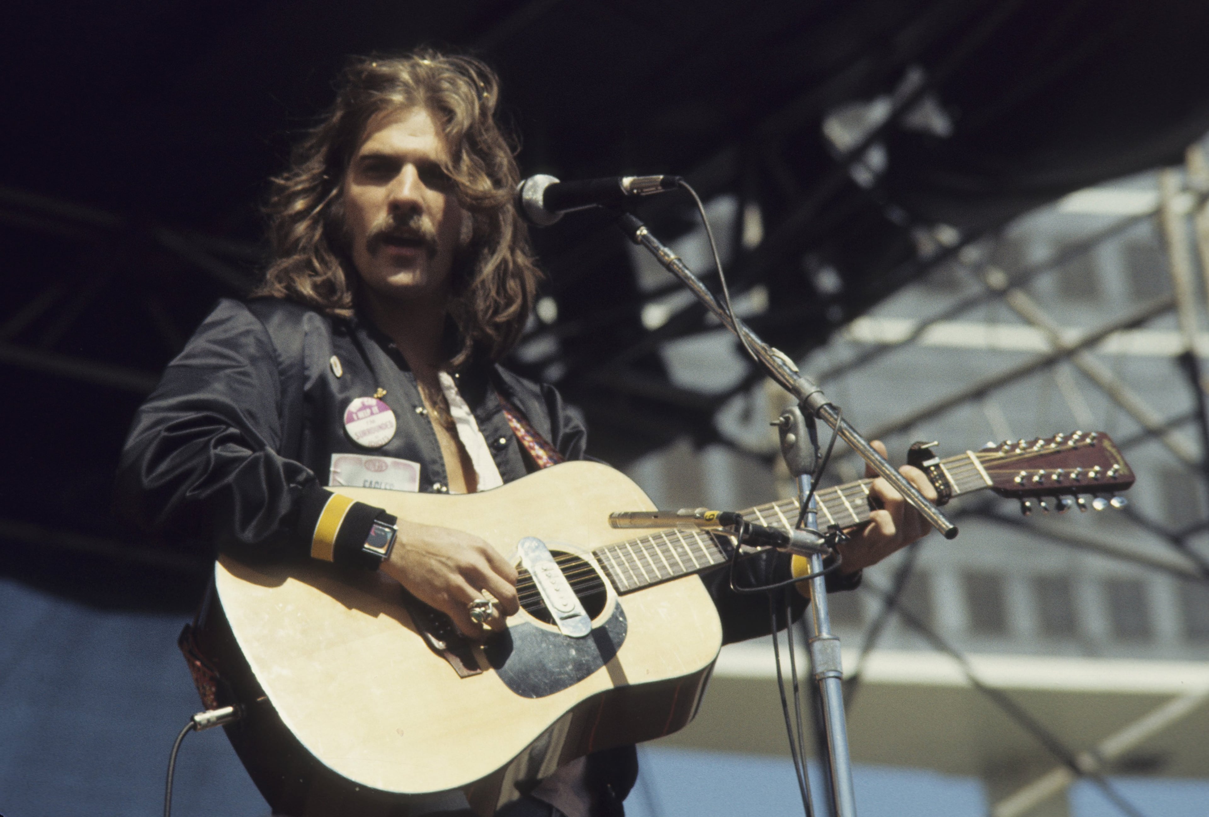 OAKLAND - 1977: Glenn Frey of The Eagles performs live at The Oakland Coliseum in 1977 in Oakland, California. (Photo by Richard McCaffrey/ Michael Ochs Archive/ Getty Images)