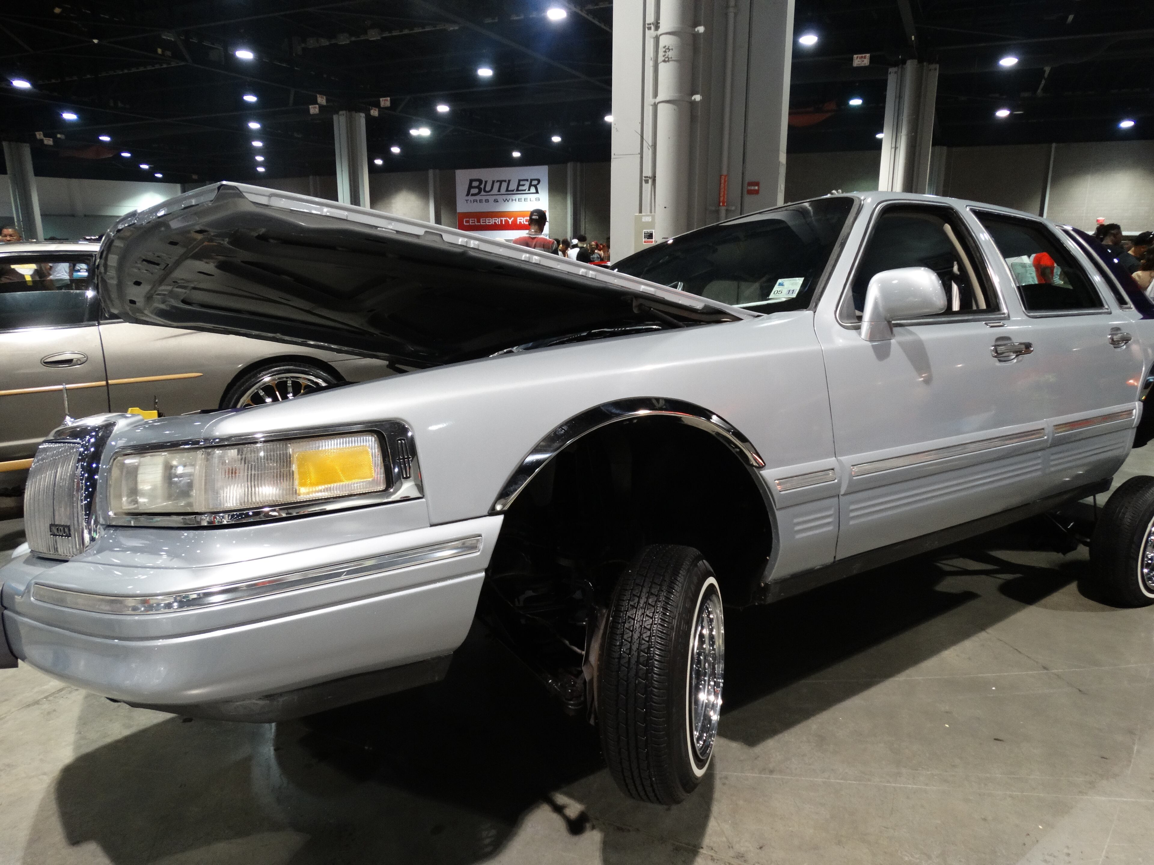 Sometimes, you just need to be off kilter. CREDIT: Rodney Ho/ rho@ajc.com