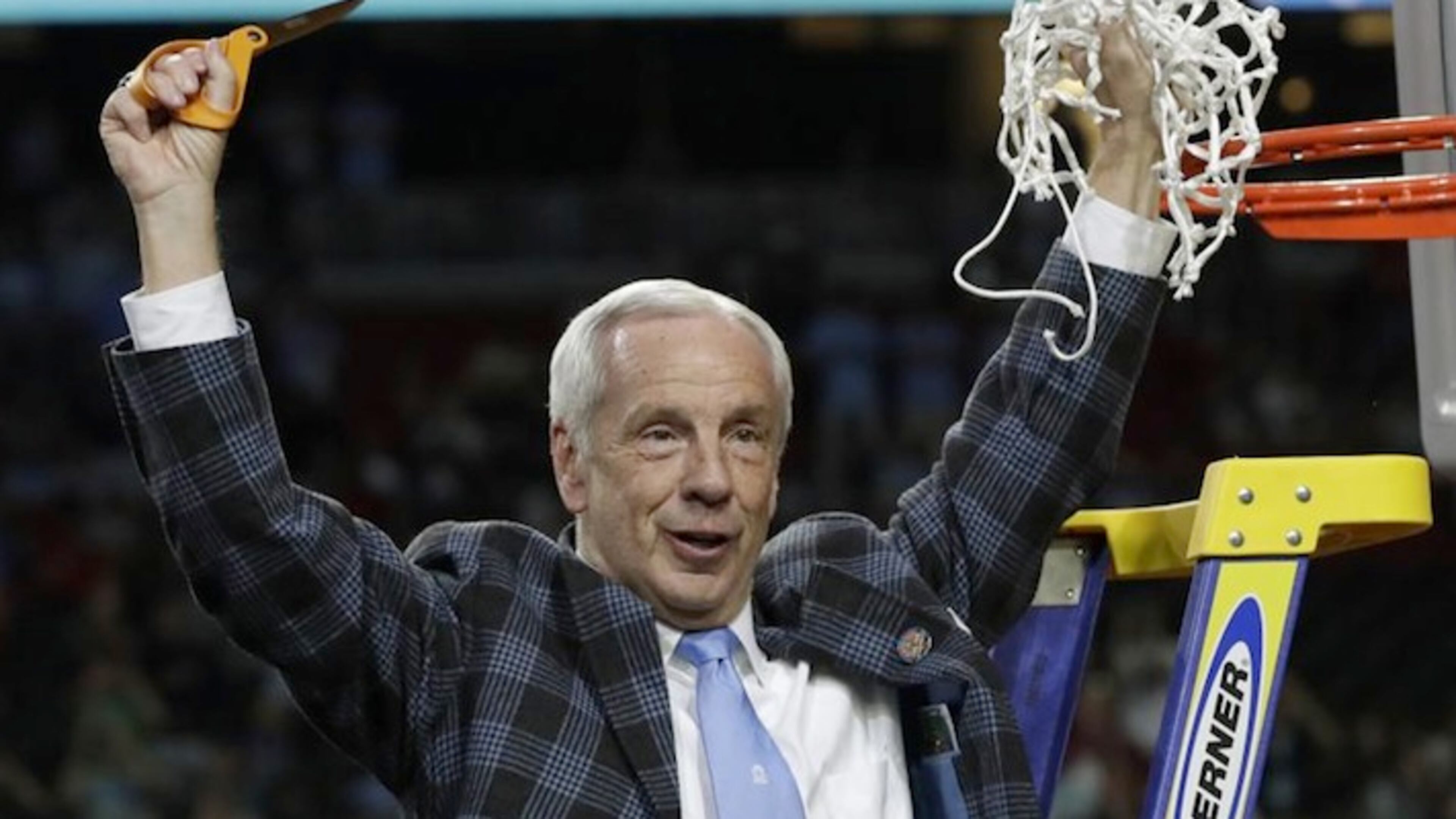 North Carolina head coach Roy Williams cuts down the net after the championship game against Gonzaga at the Final Four NCAA college basketball tournament, Monday, April 3, 2017, in Glendale, Ariz. North Carolina 71-65. (AP Photo/David J. Phillip)