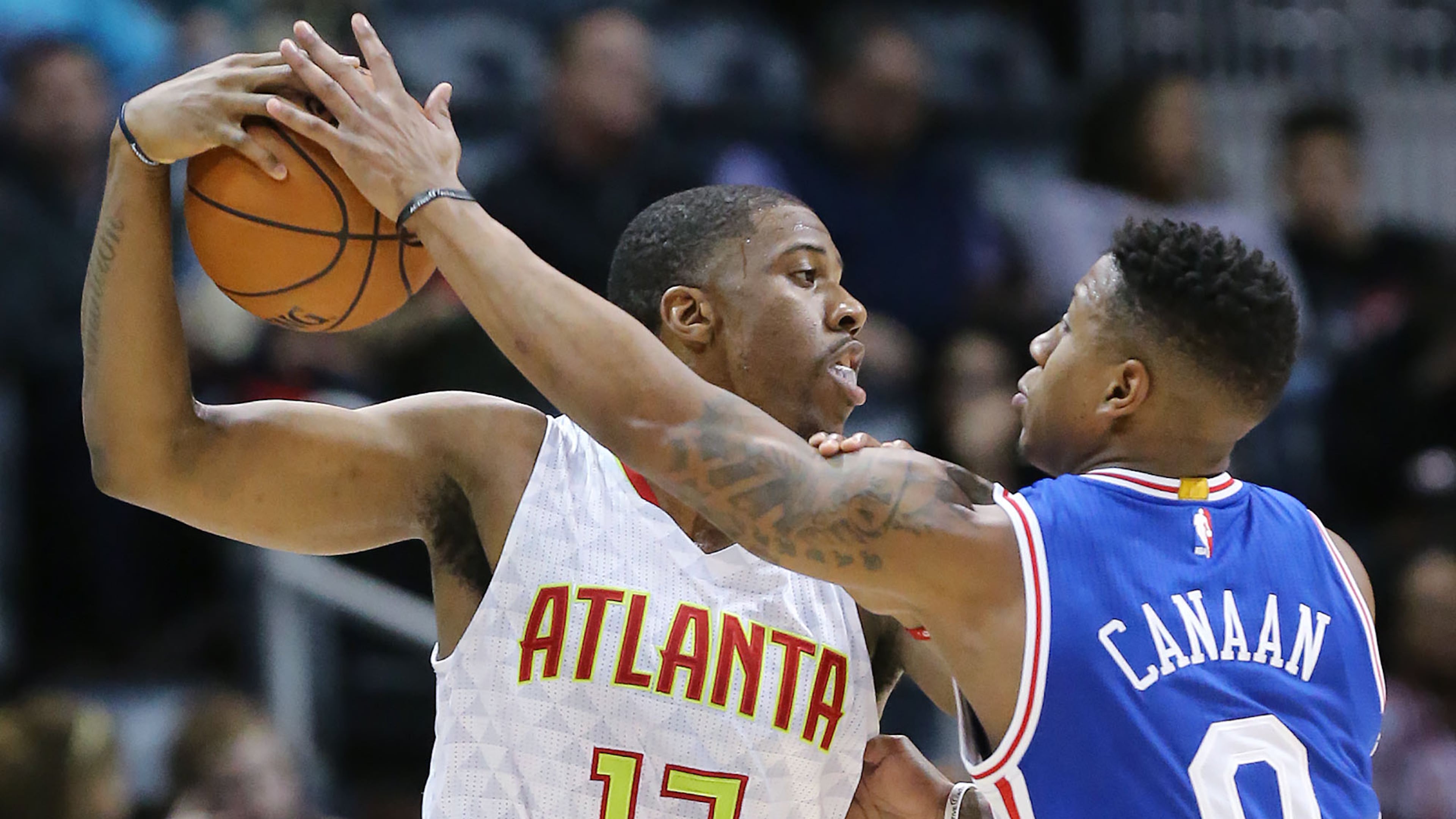 Hawks’ Lamar Patterson battles 76ers’ Isaiah Canaan for the ball during the second half in a basketball game on Wednesday, Dec. 16, 2015, in Atlanta. The Hawks beat the 76ers 127-106. Curtis Compton / ccompton@ajc.com