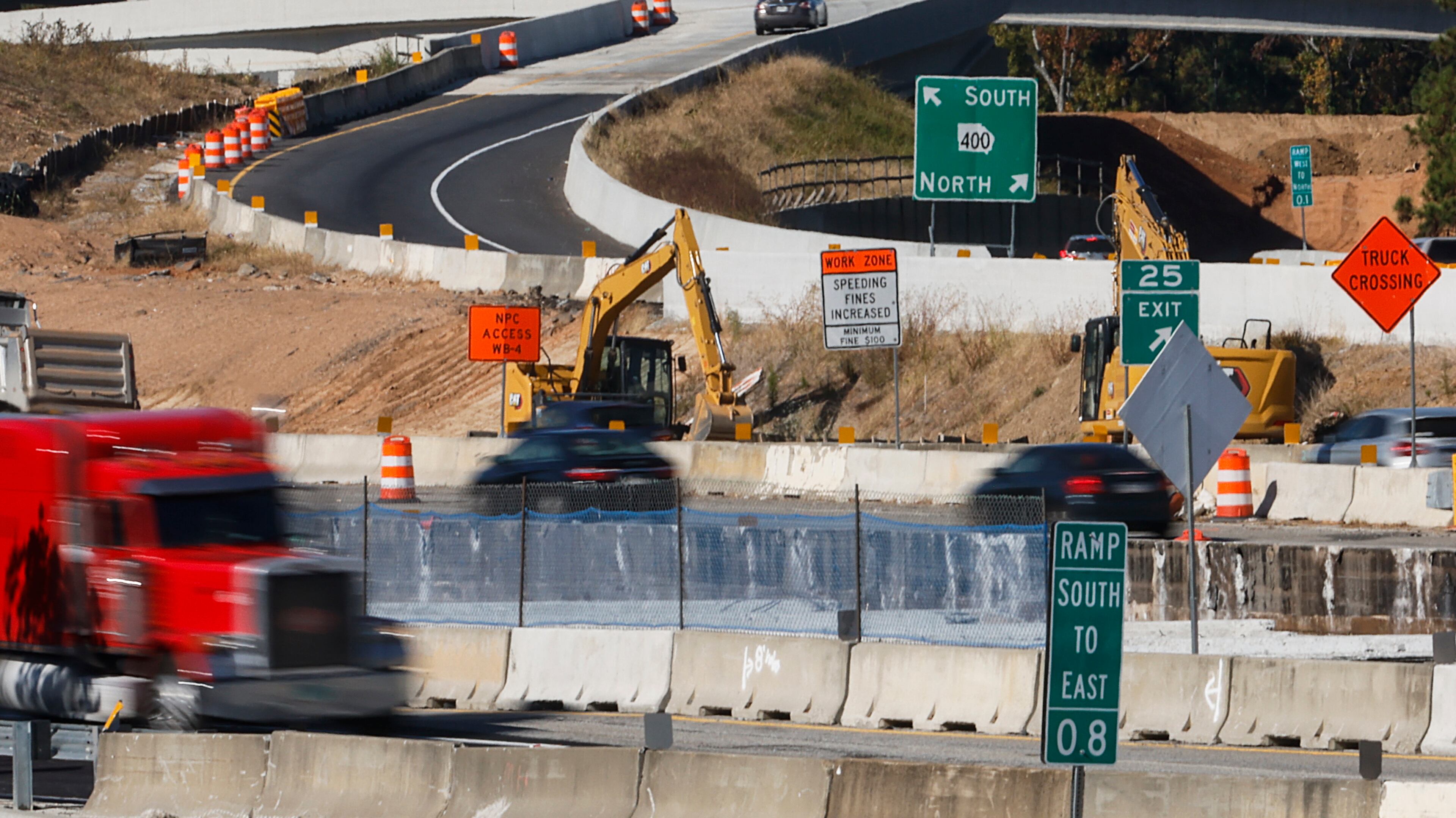 Views of construction at I-285 eastbound and westbound lanes at Ga. 400 and Roswell Road as seen on Friday October 21, 2022. (Natrice Miller/natrice.miller@ajc.com)
