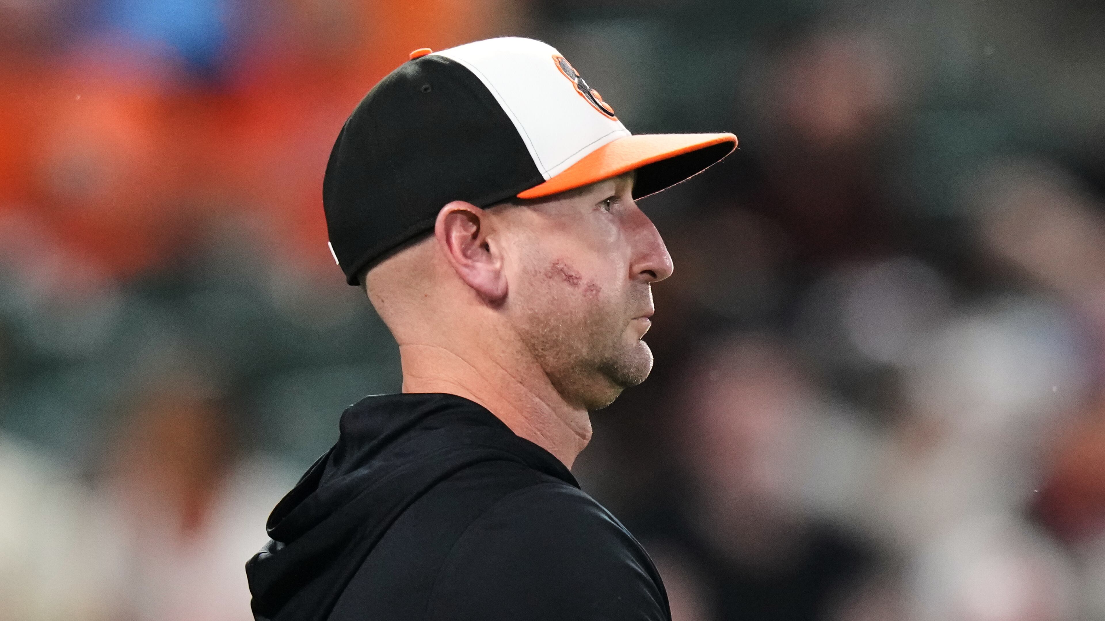 Baltimore Orioles manager Craig Albernaz approaches the mound to make a pitching substitution during the fifth inning of a baseball game against the Arizona Diamondbacks, Tuesday, April 14, 2026, in Baltimore. (AP Photo/Stephanie Scarbrough)
