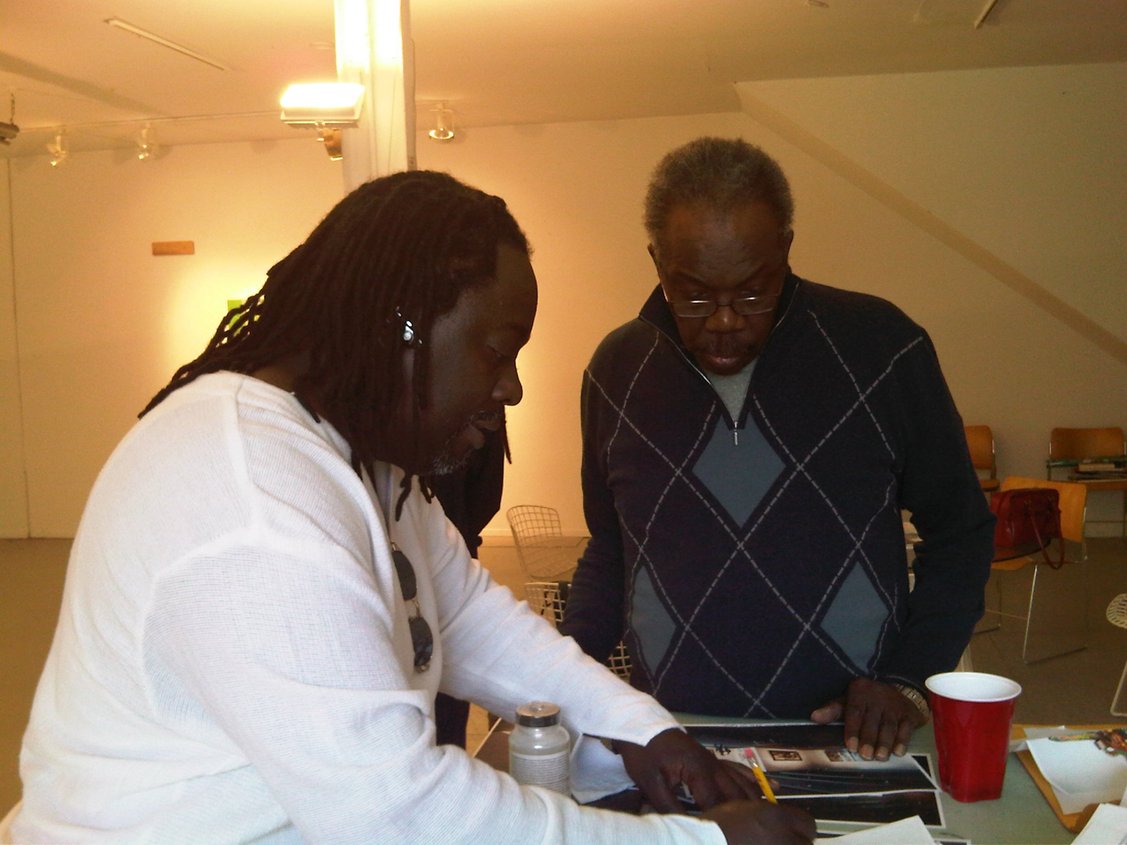 Sam Gilliam (right) became a mentor to Atlanta artist Kevin Cole, who in turn introduced Gilliam's works to collectors. The two are shown together in this photo published in 2010. Photo: Courtesy of Gantt Center