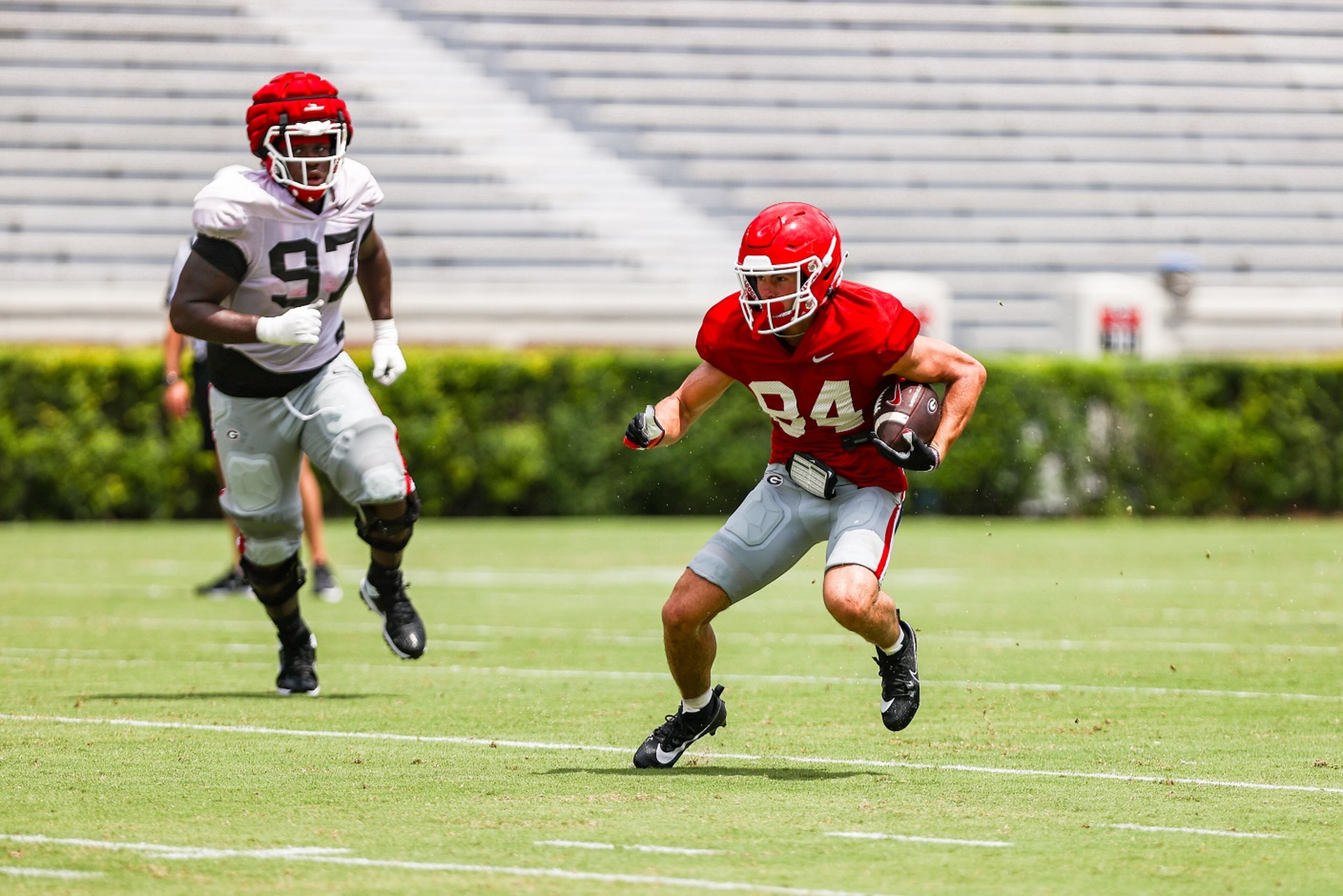 Georgia wide receiver Ladd McConkey (84) looks for an opening. (Tony Walsh/UGAAA)