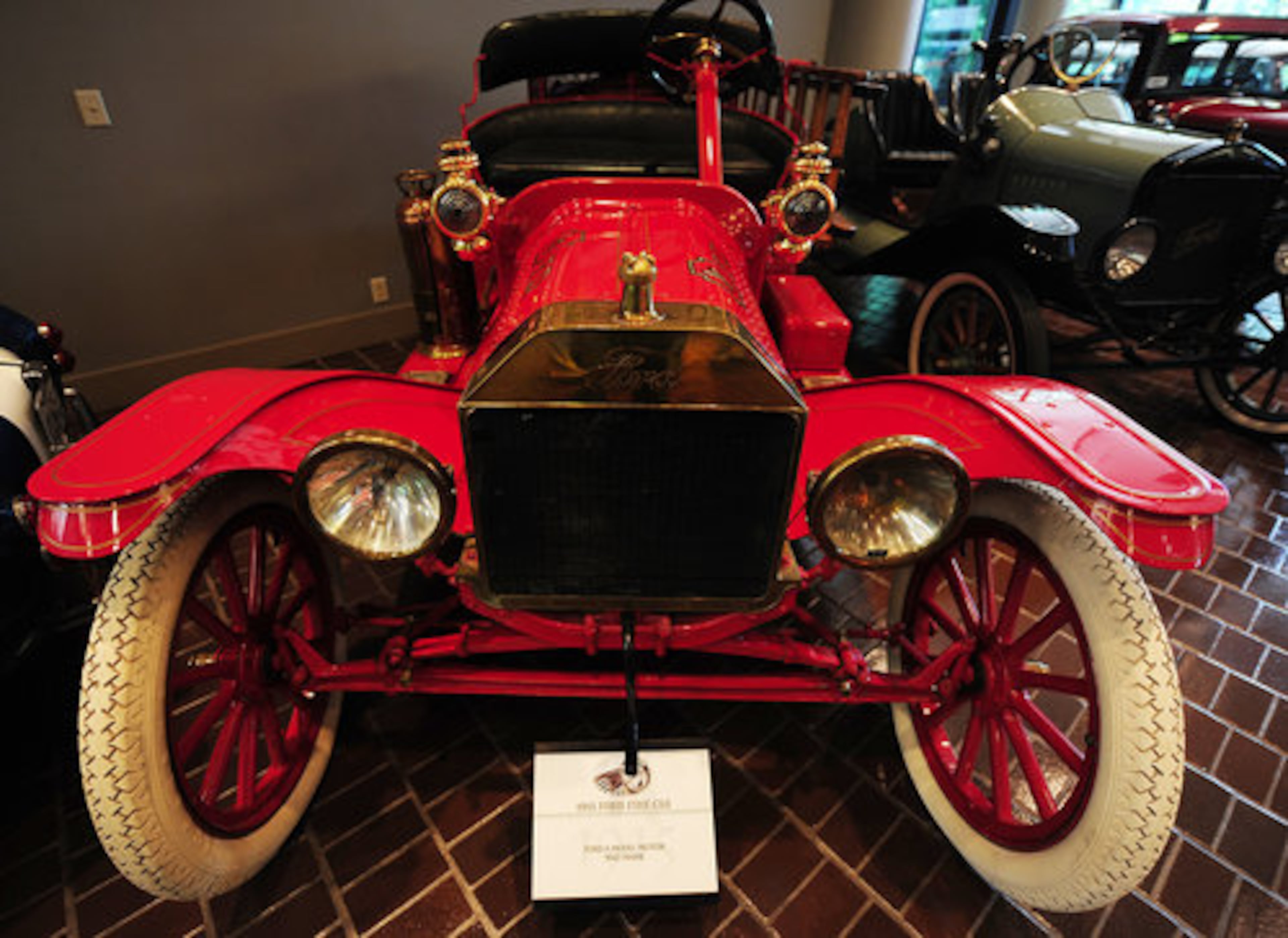 ... a 1915 Ford Fire Car ...