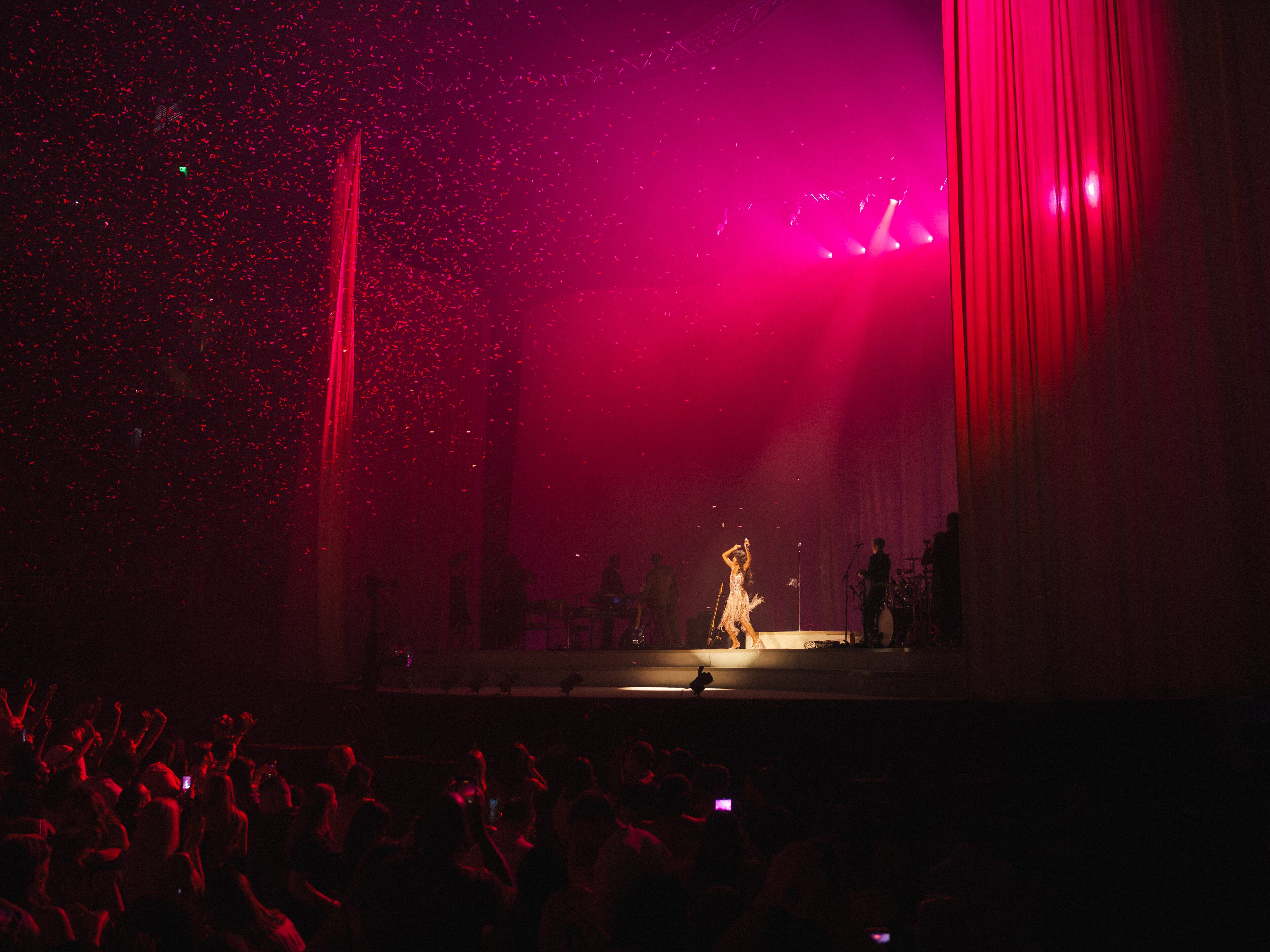 Olivia Dean's 2026 Atlanta concert ended with “Man I Need,” her Top 10 hit. Given the song's popularity, she performed the chorus many times, matched by the audience screaming each lyric. By the final verse, confetti erected from the stage. Photo credit: Lola Mansell