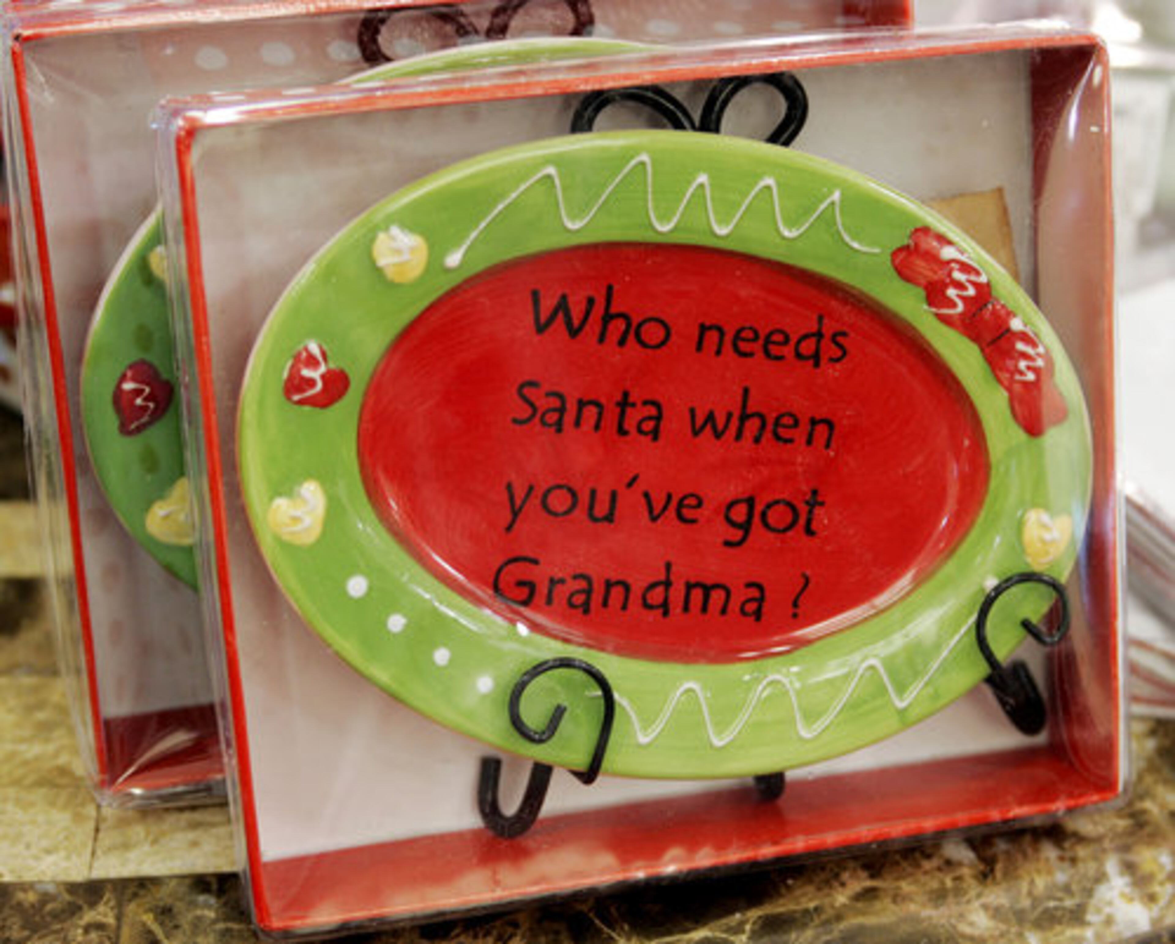 And knick-knacks always come in handy. Here's a plate that would compliment any holiday decor.